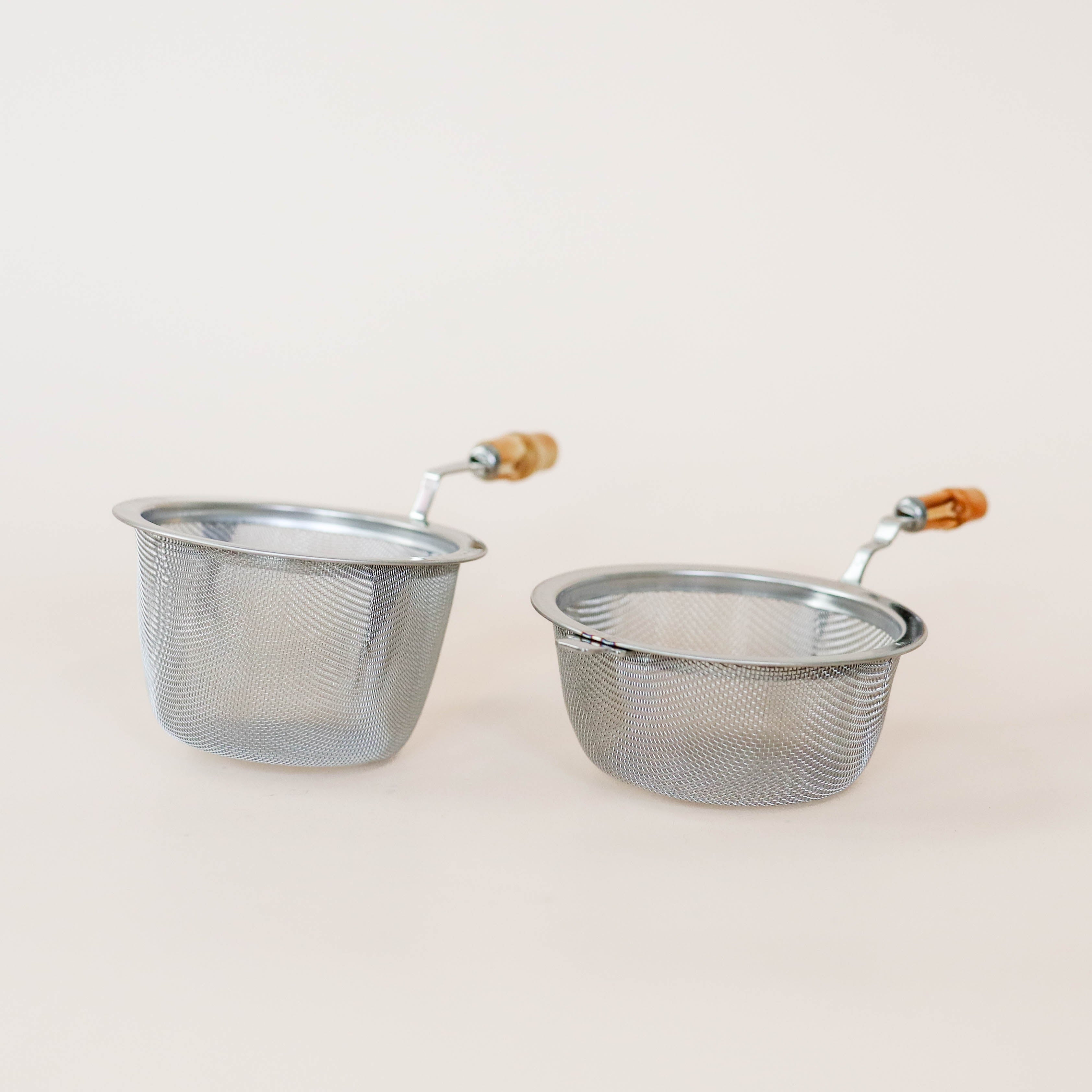 Matcha strainer with bamboo handle, low