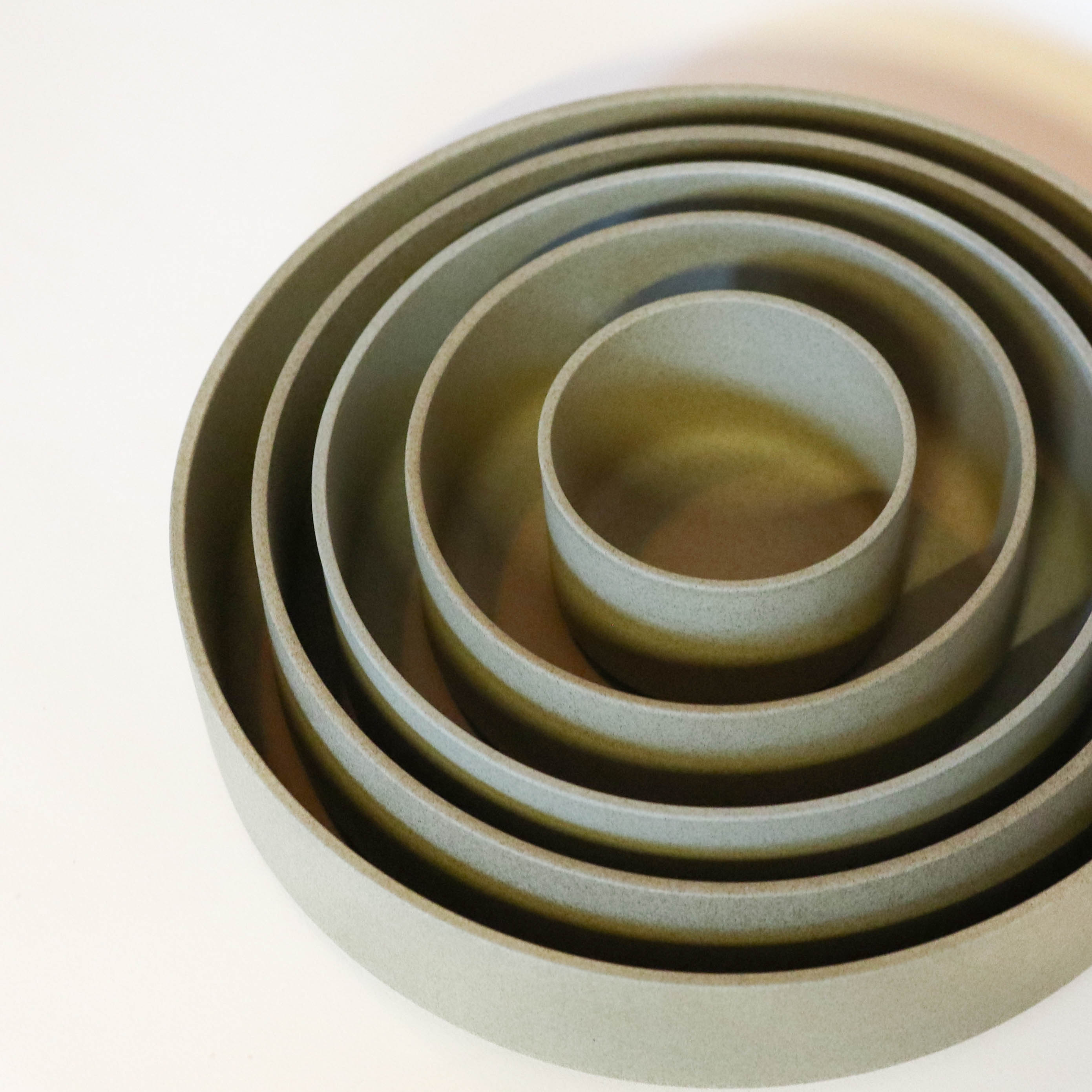 Hasami Porcelain - Bowls // Natural brown