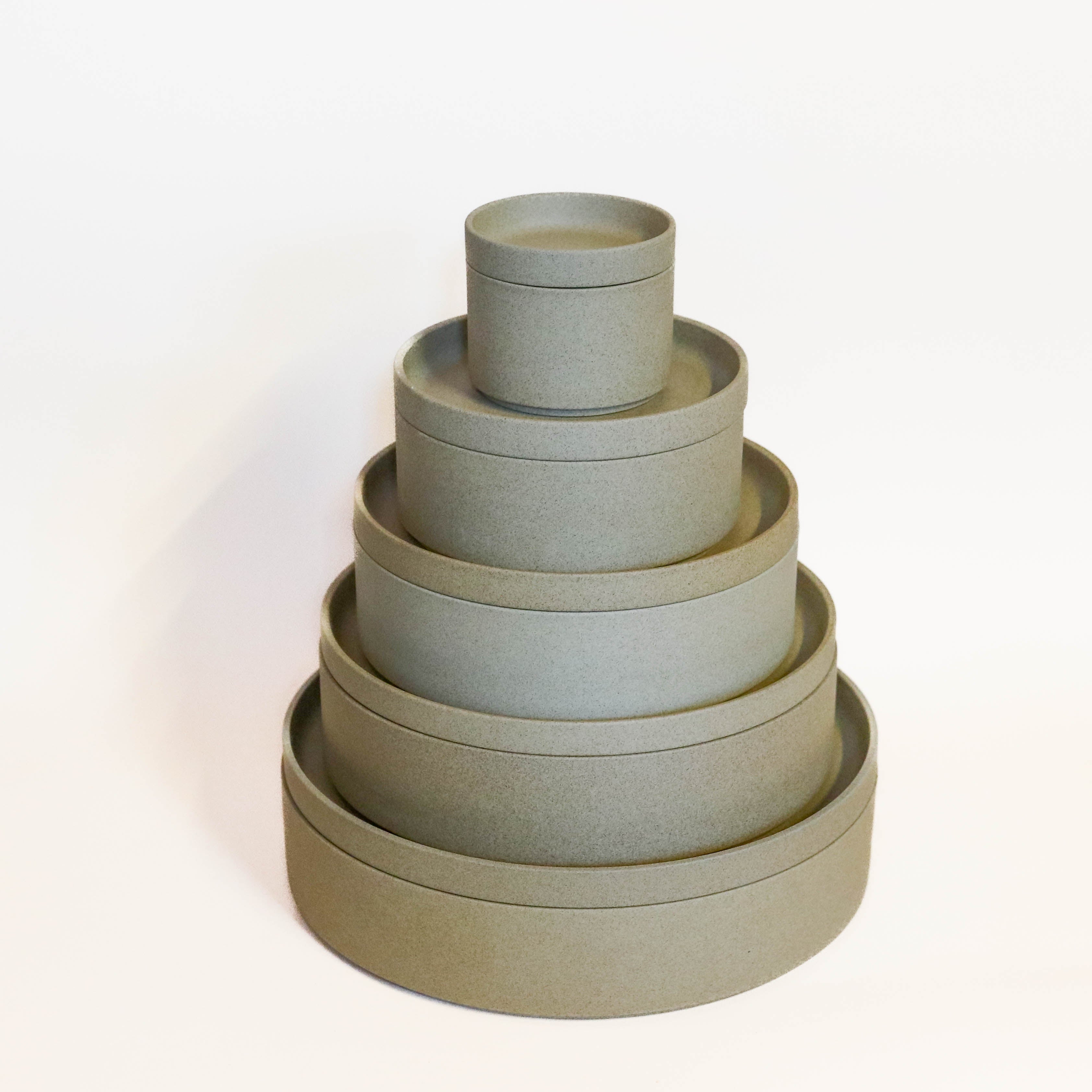 Hasami Porcelain - Bowls // Natural brown