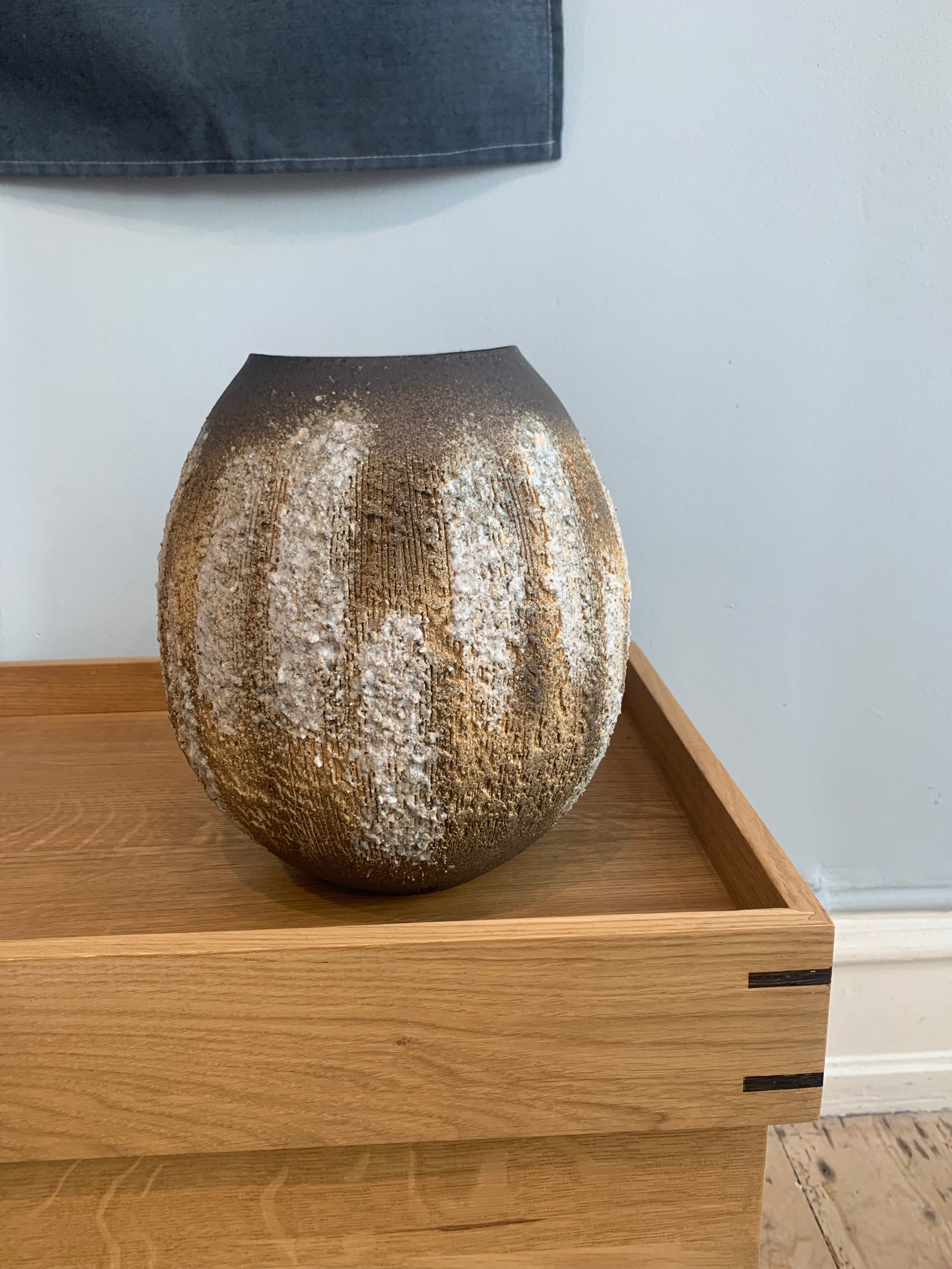 Vase - Stor med rustik brun glasur