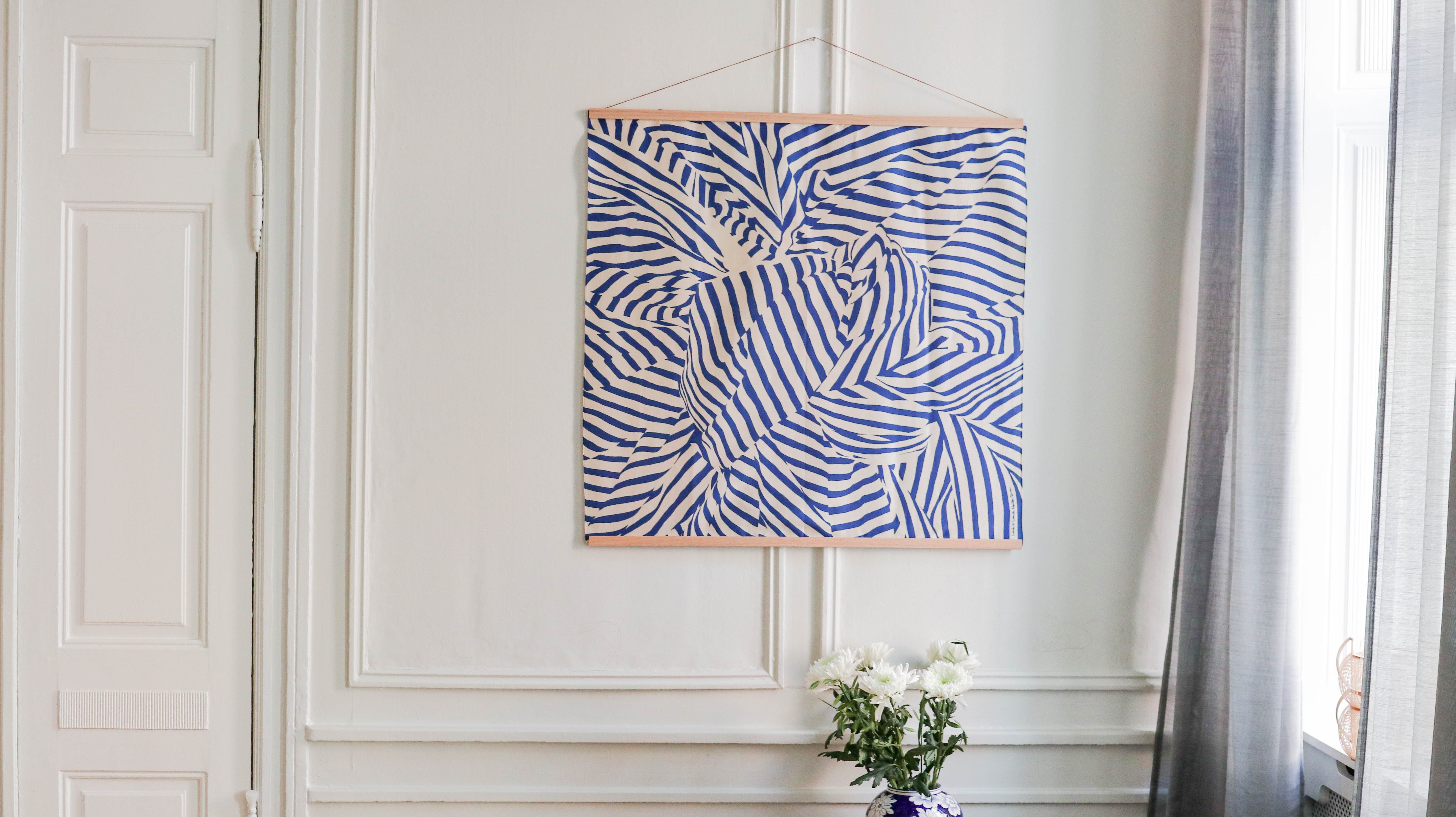 Japansk vægophæng: Furoshiki med blå striber