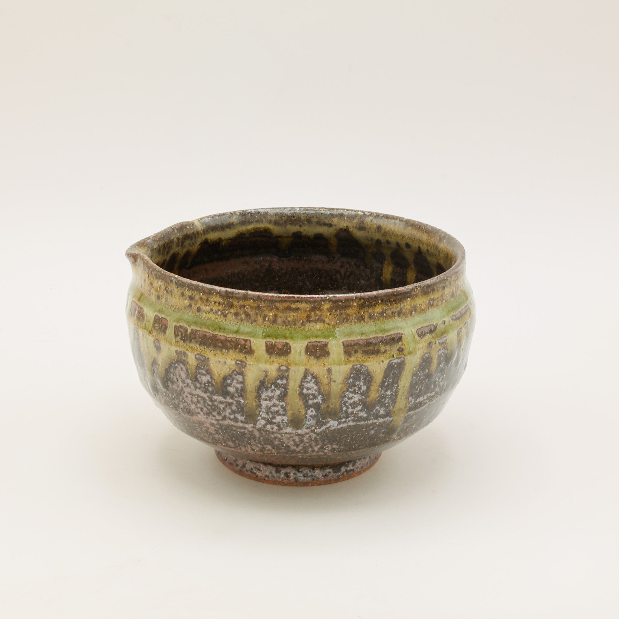 (Price) Katakuchi matcha bowl - Running green glaze with pouring spout