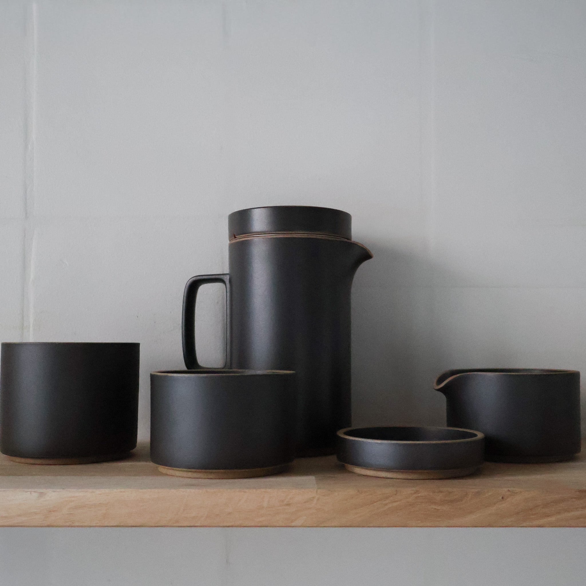 Hasami Porcelain - Teapot // Matte black