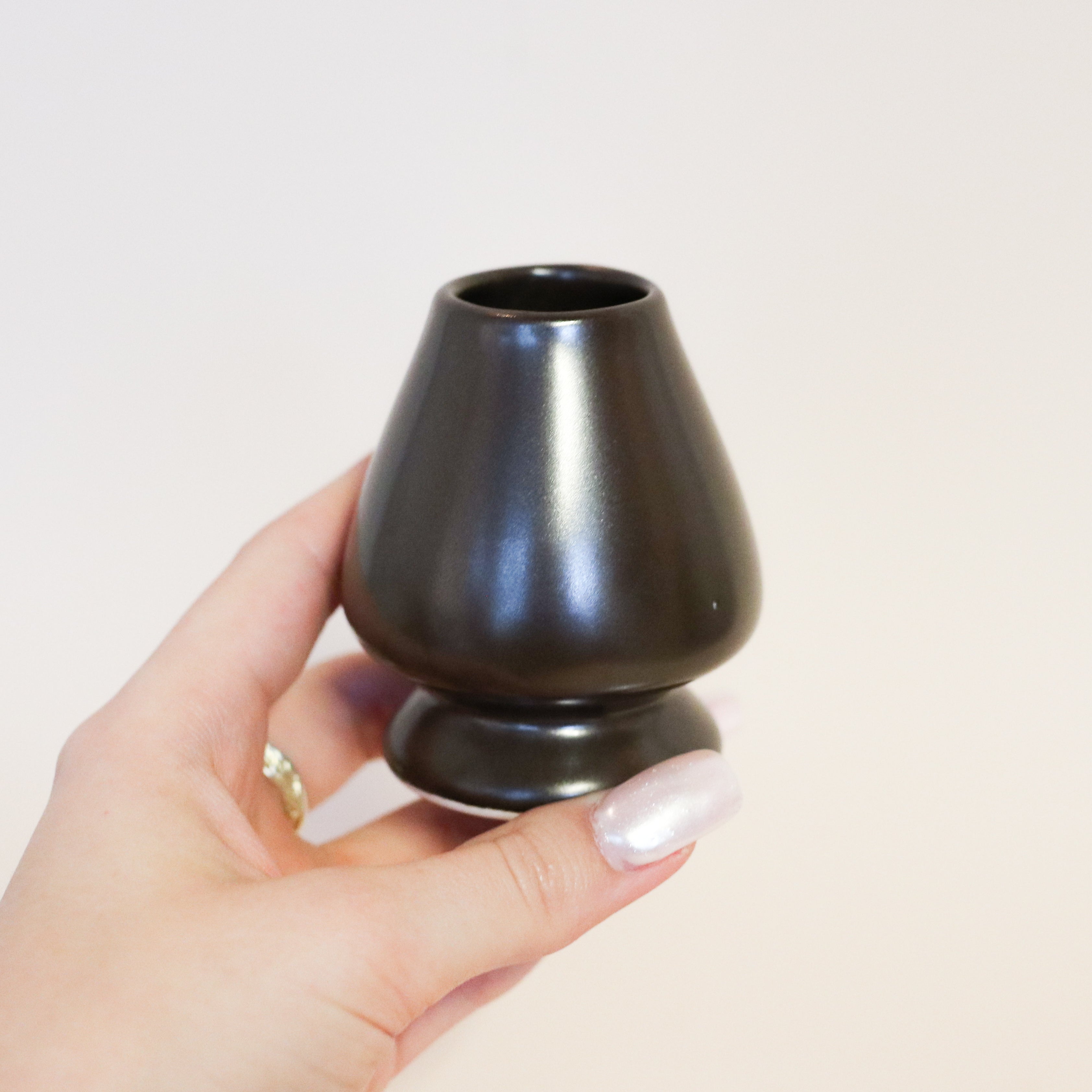 Matcha piskeris holder - Mørkebrun