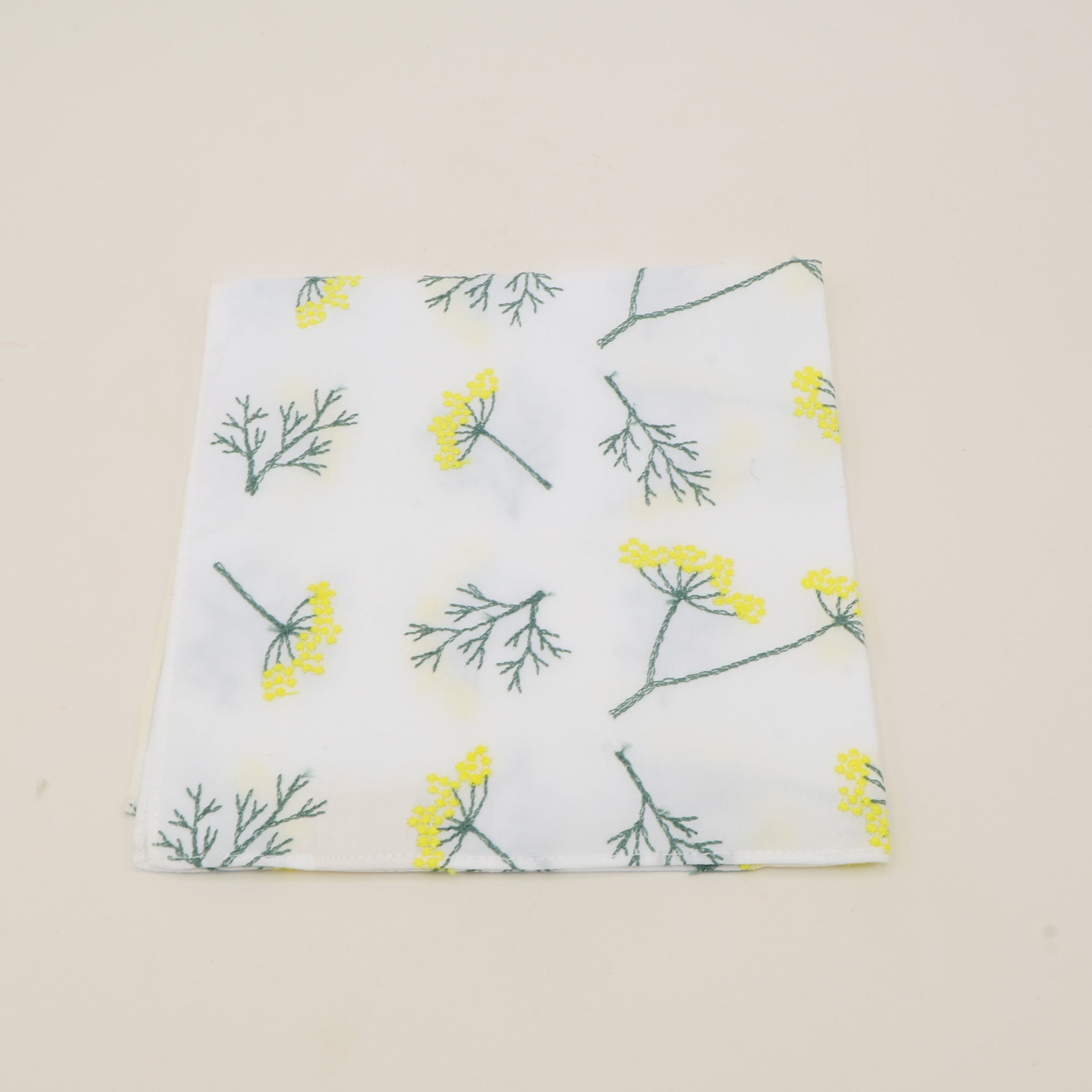 Cloth napkins with embroidered flowers