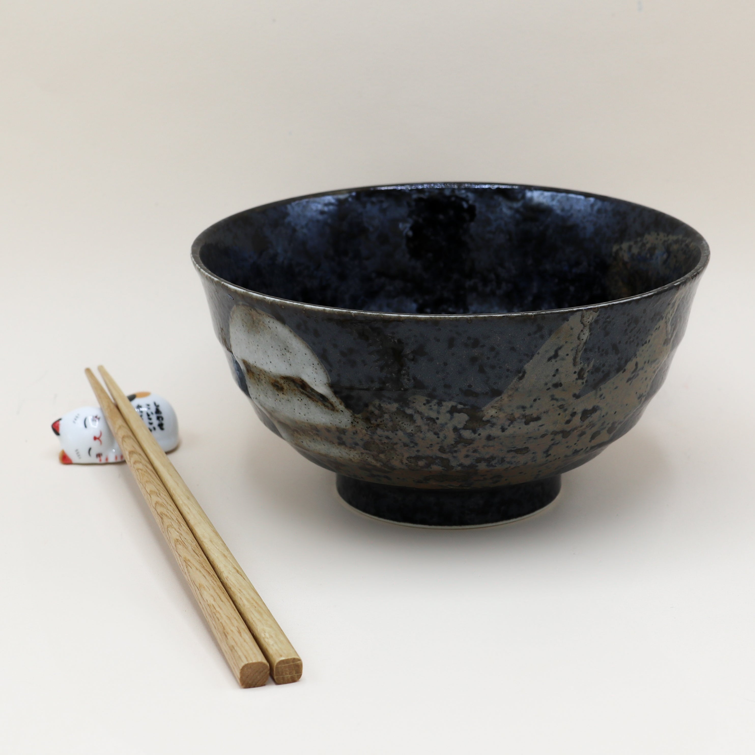 Nudelskål i mørke nuancer glasur