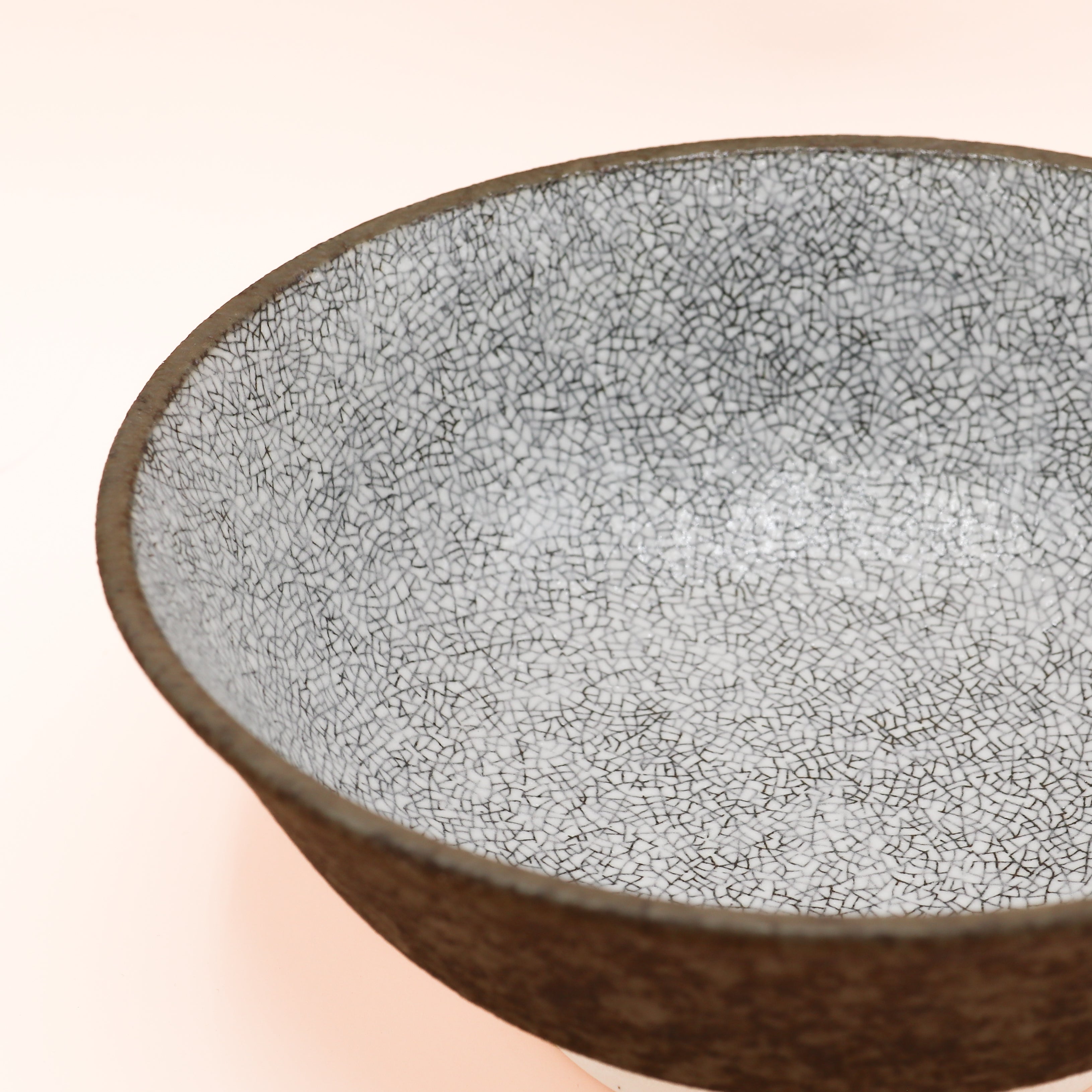 Ramen bowl grey/brown with cracked pattern