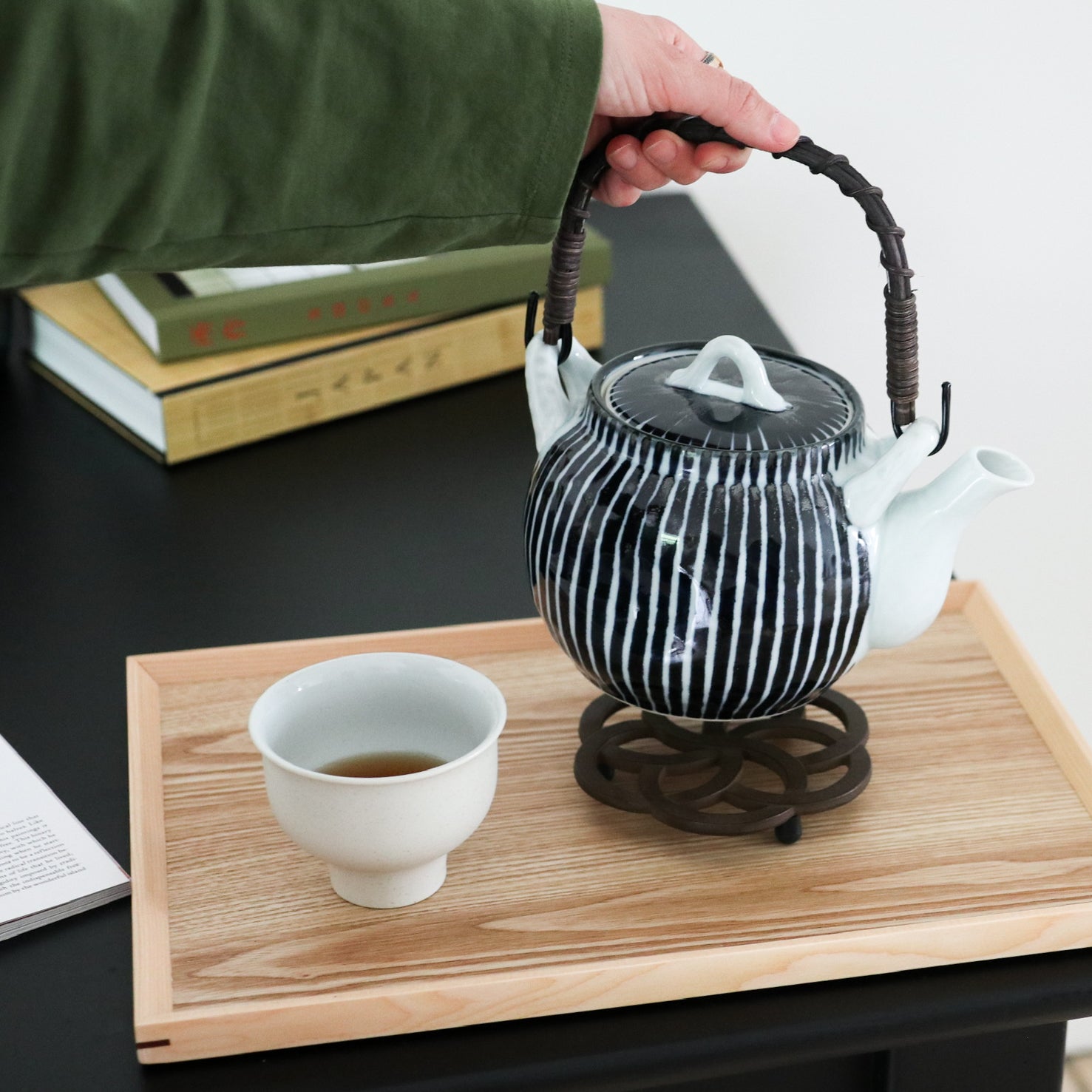 Håndlavet bordskåner i støbejern