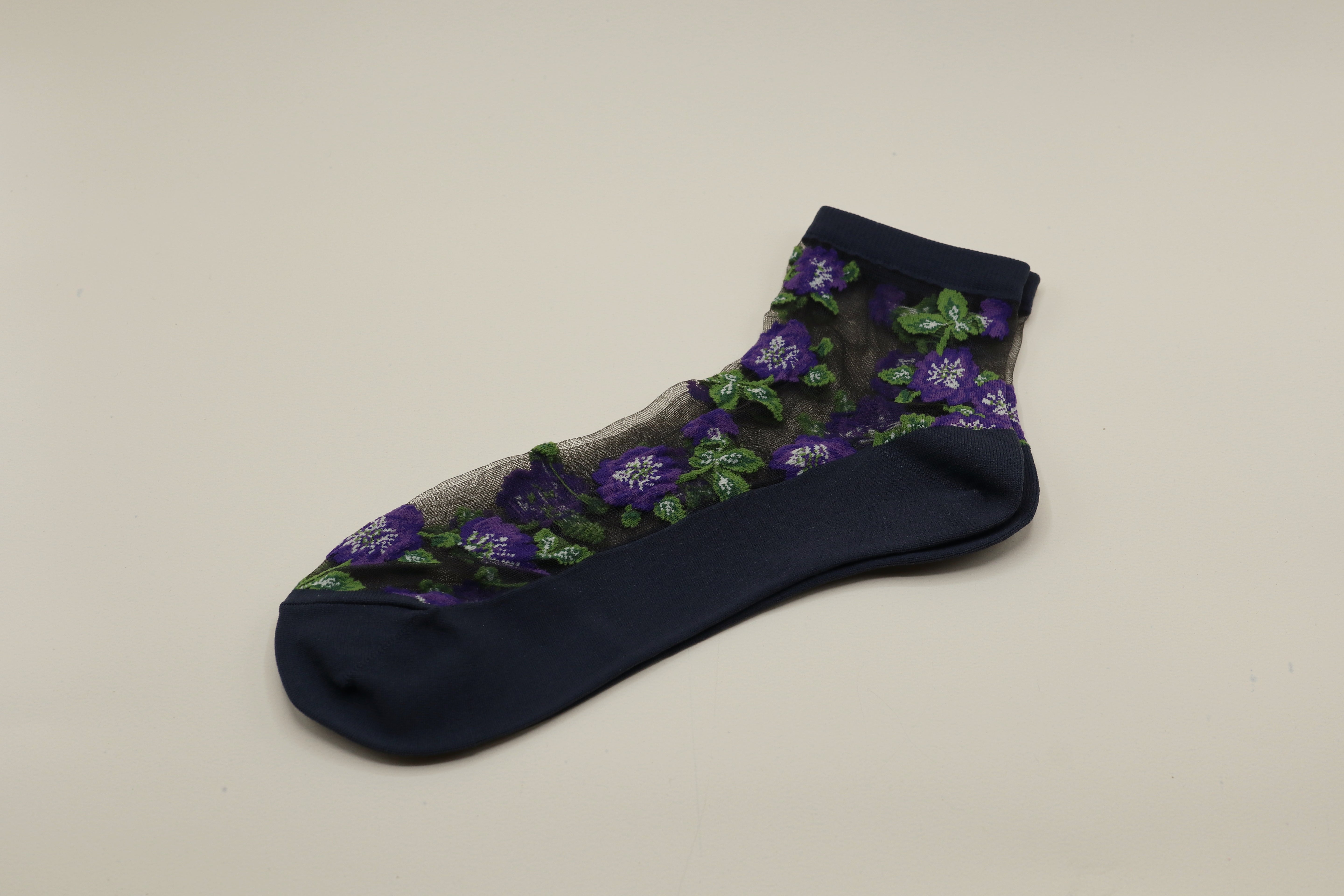 andè stockings - Black with purple flowers