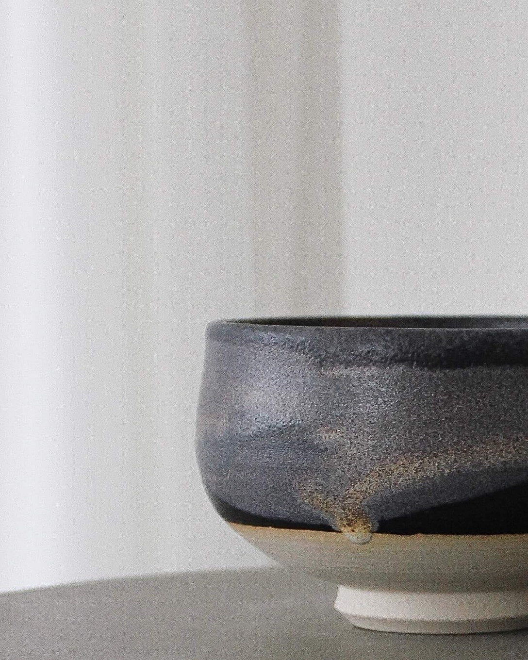 KURO - Signe Schmidt matcha cup/bowl in black and brown