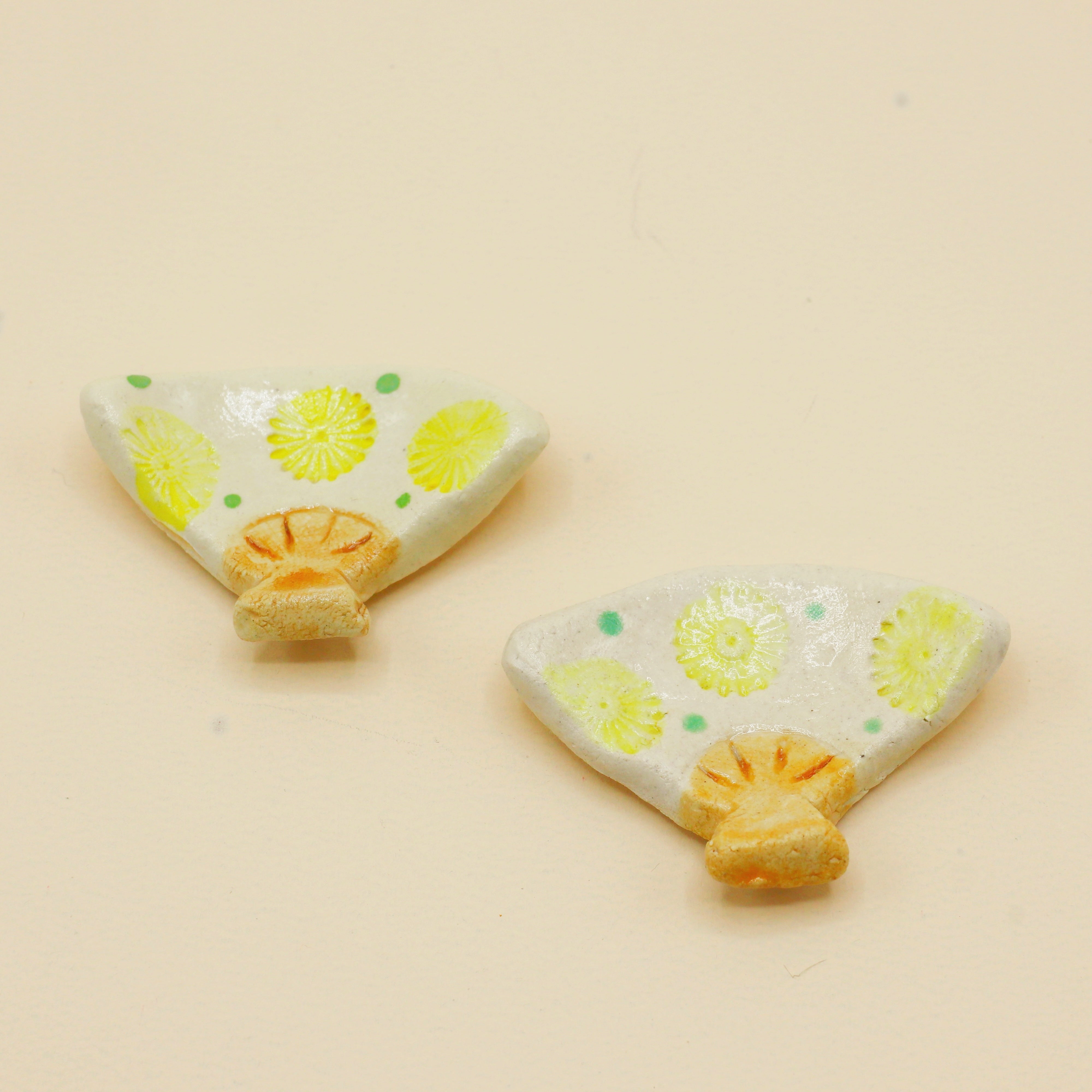 Chopstick holder - Fan with yellow flowers