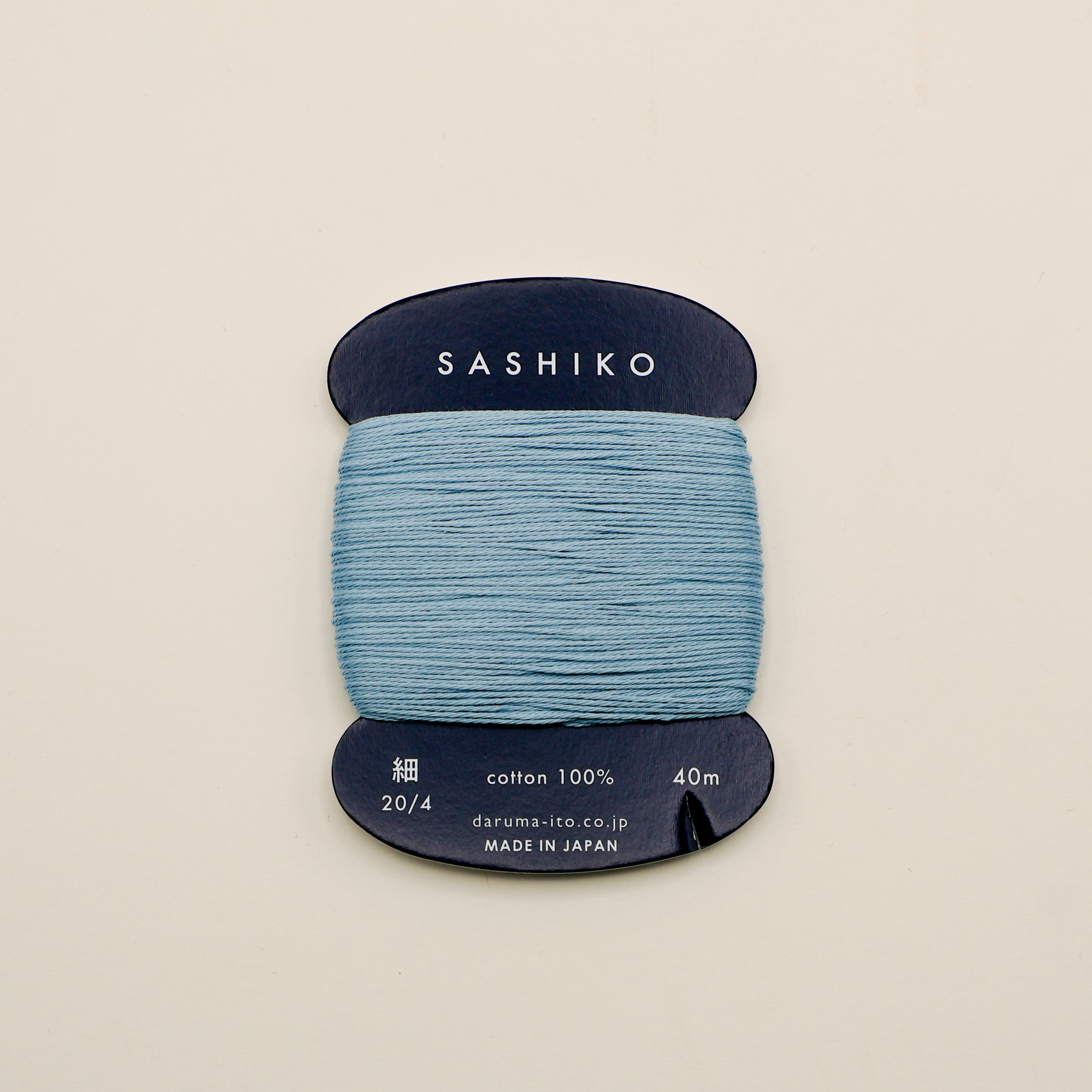 Sashiko tråd fra Daruma - Støvet lyseblå / 226