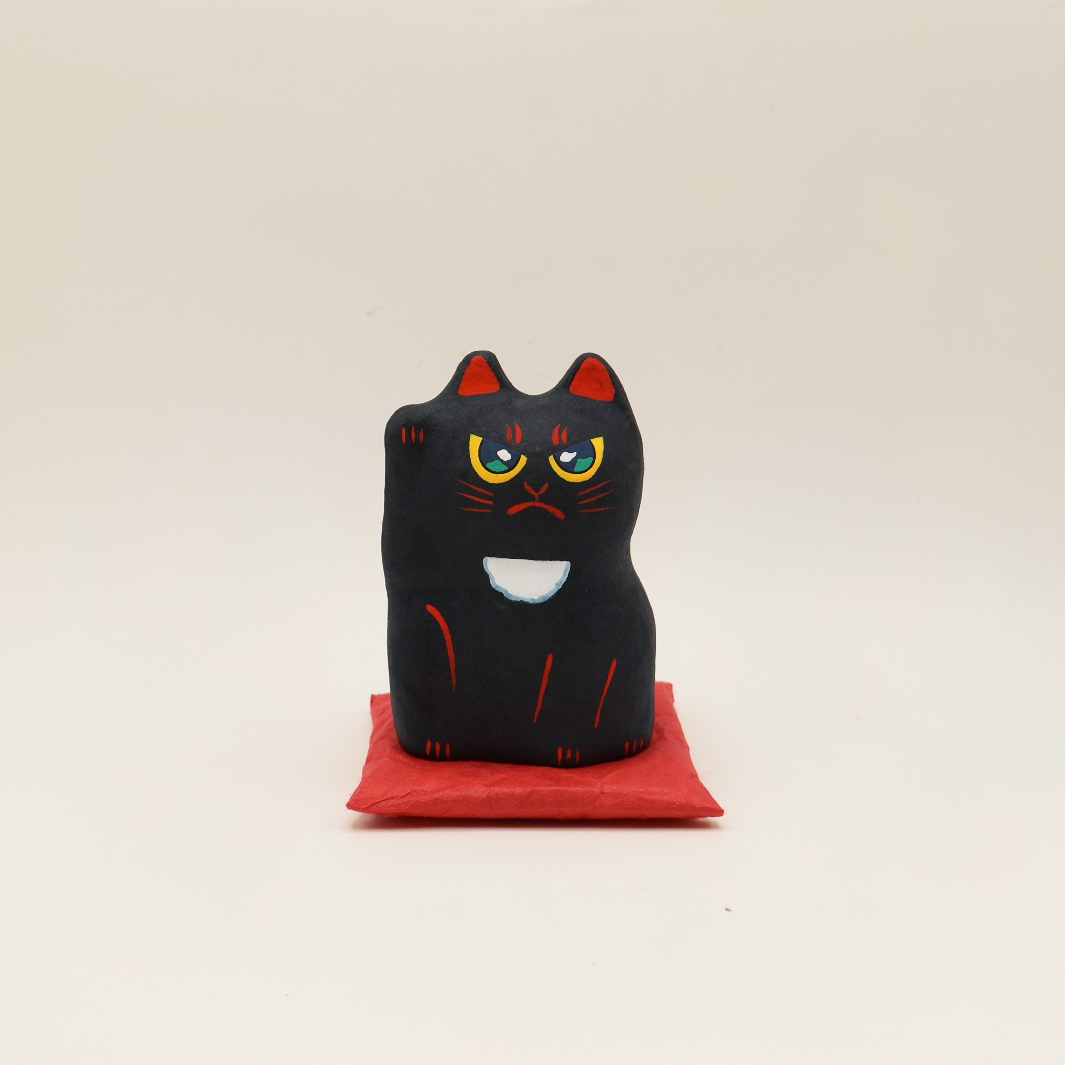 Lucky cat babushka i sort