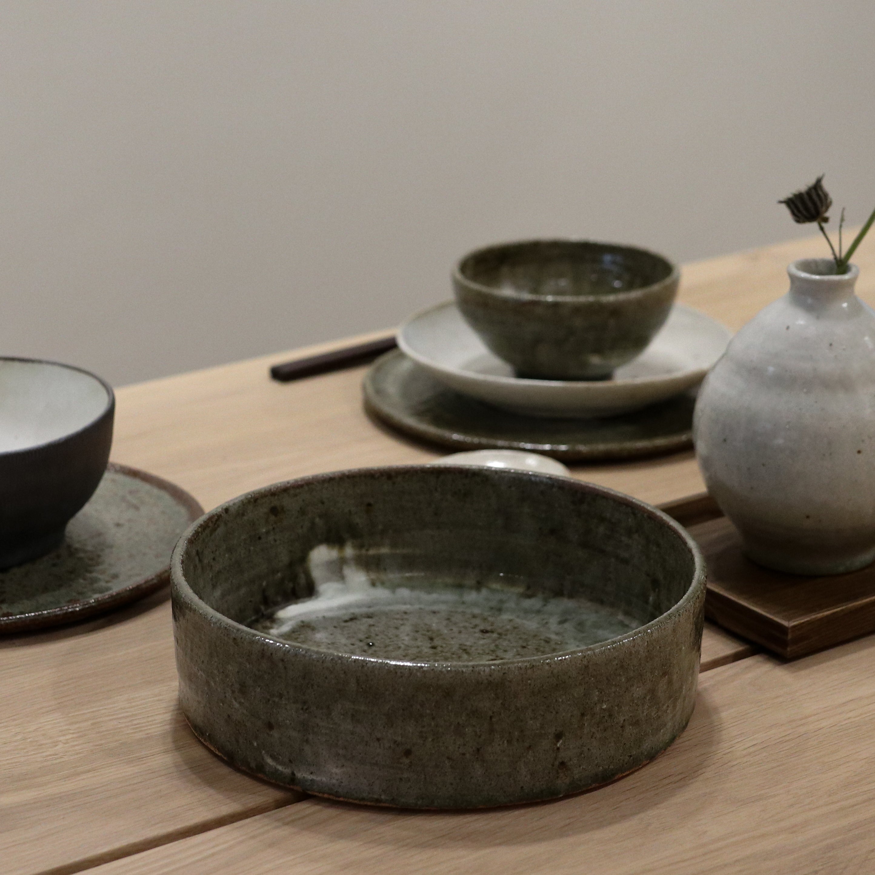 Kōyō fad med grøn glasur