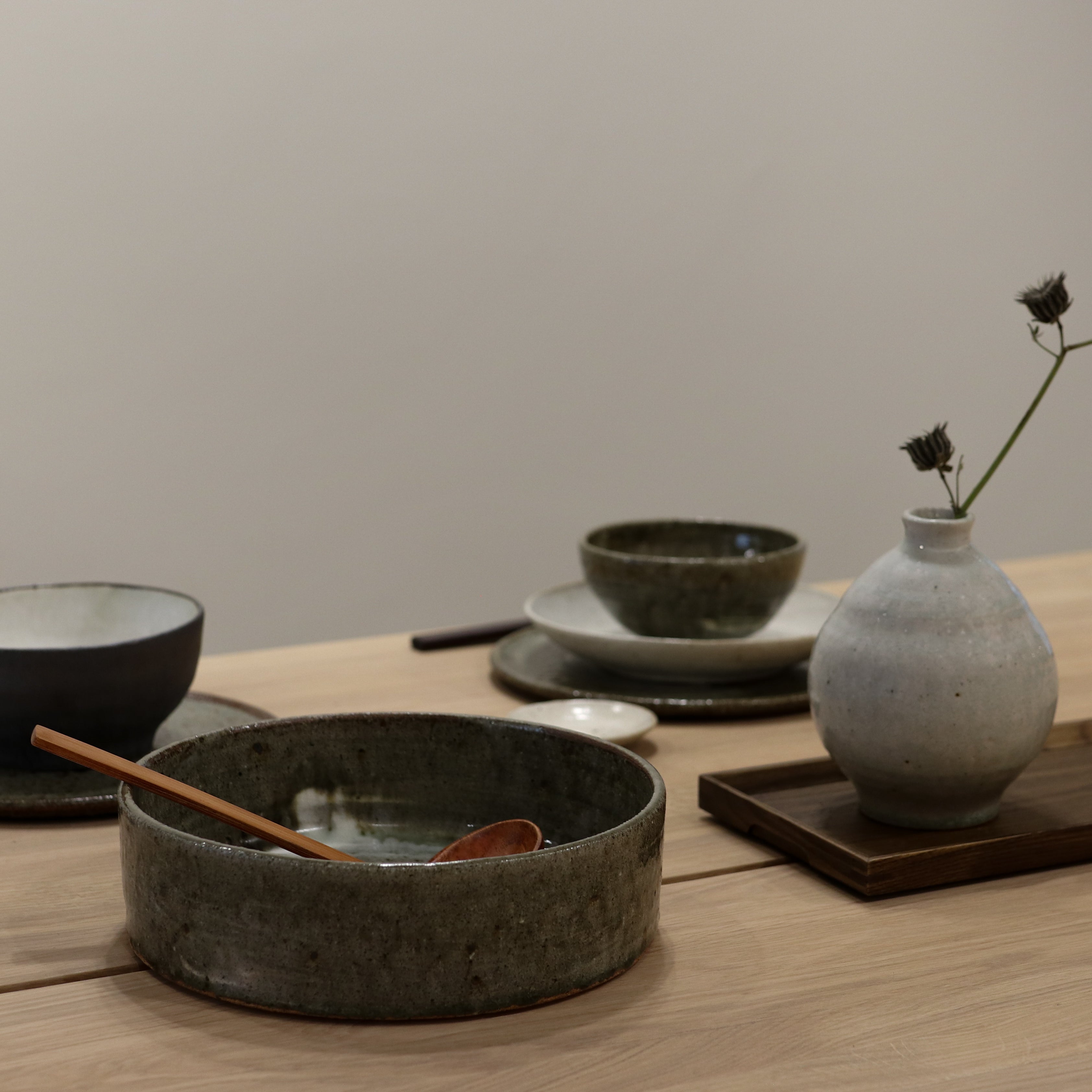 Kōyō fad med grøn glasur