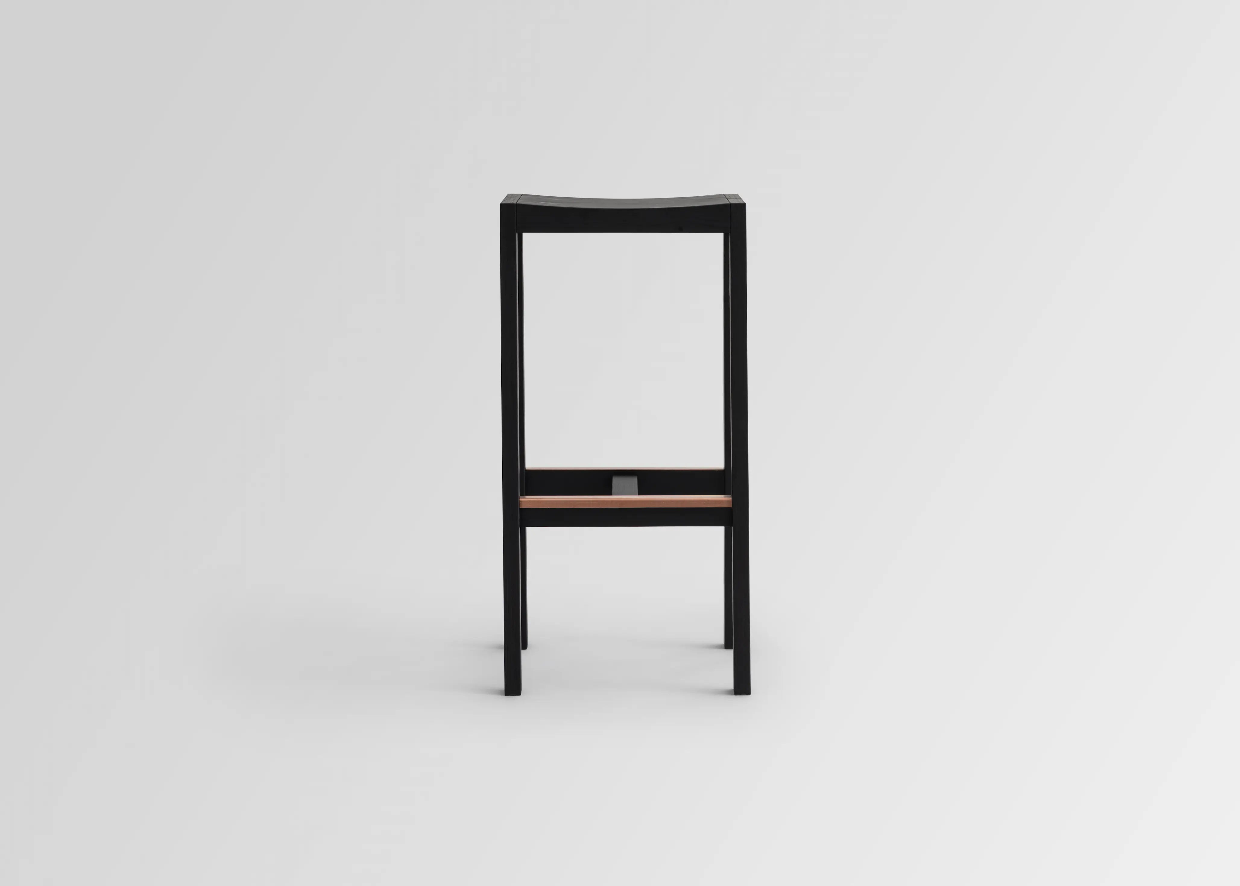 Vaarnii - 016 Maasto Bar Stool Black