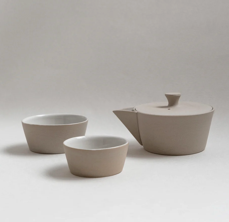 Tea set with low teapot and two cups/bowls