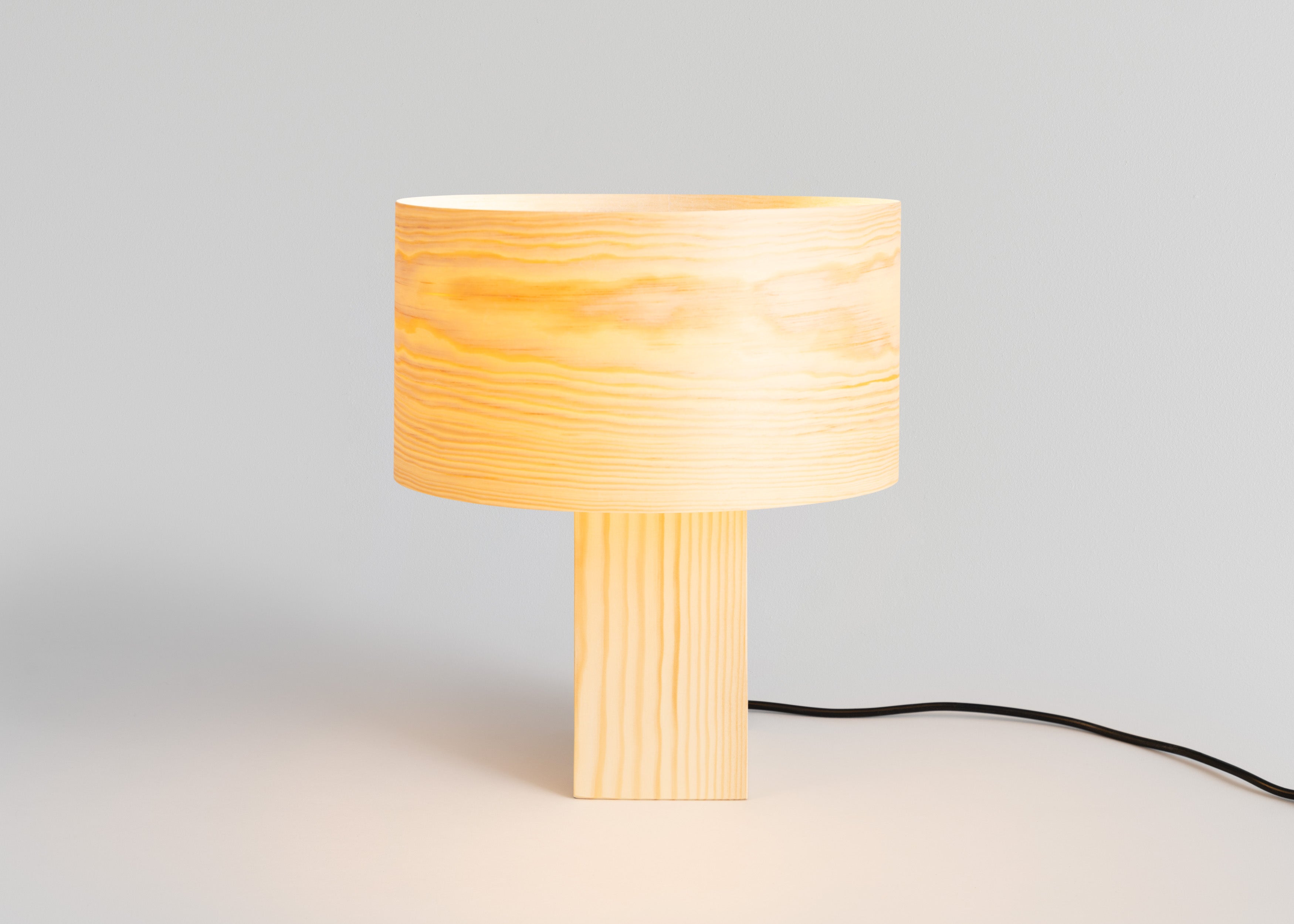 Vaarnii - 018 Hoop mellem bordlampe