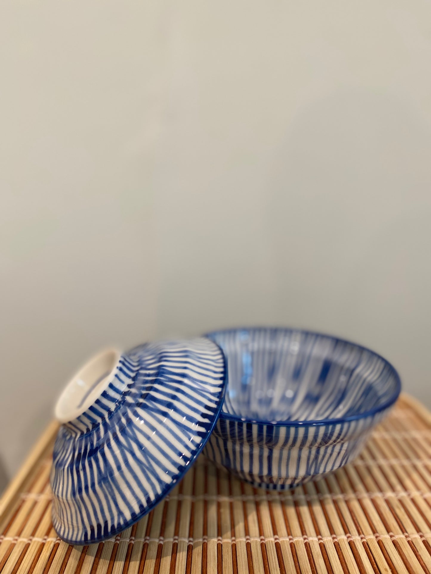Stor bonbonniere med blå striber