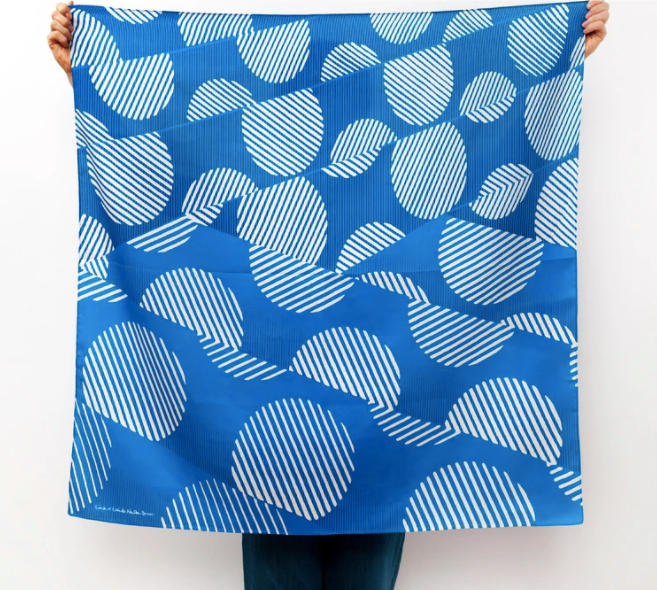 Furoshiki med blå striber og prikker - Sakura Copenhagen