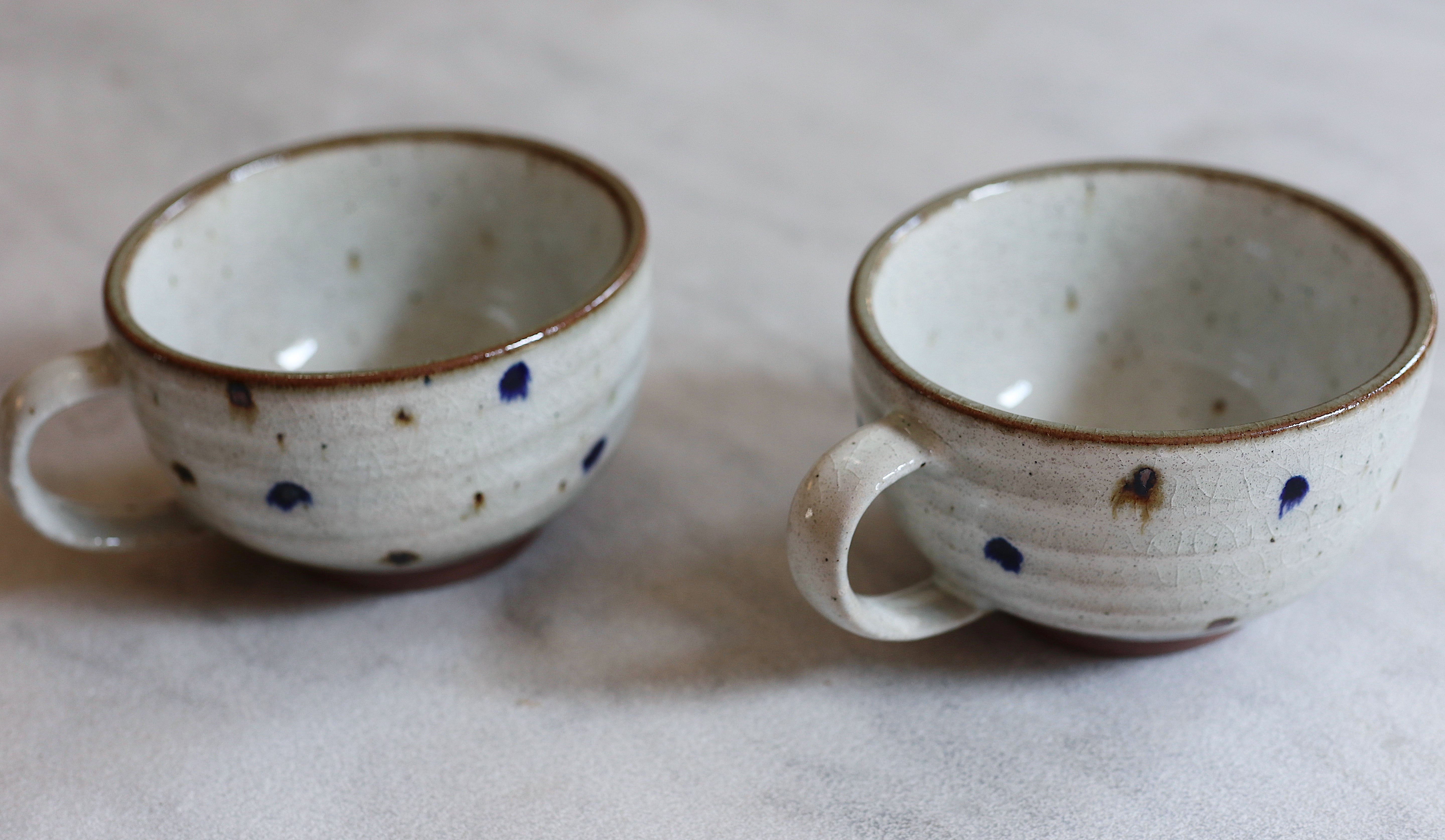 Cappuccinokop med prikker - Sakura Copenhagen