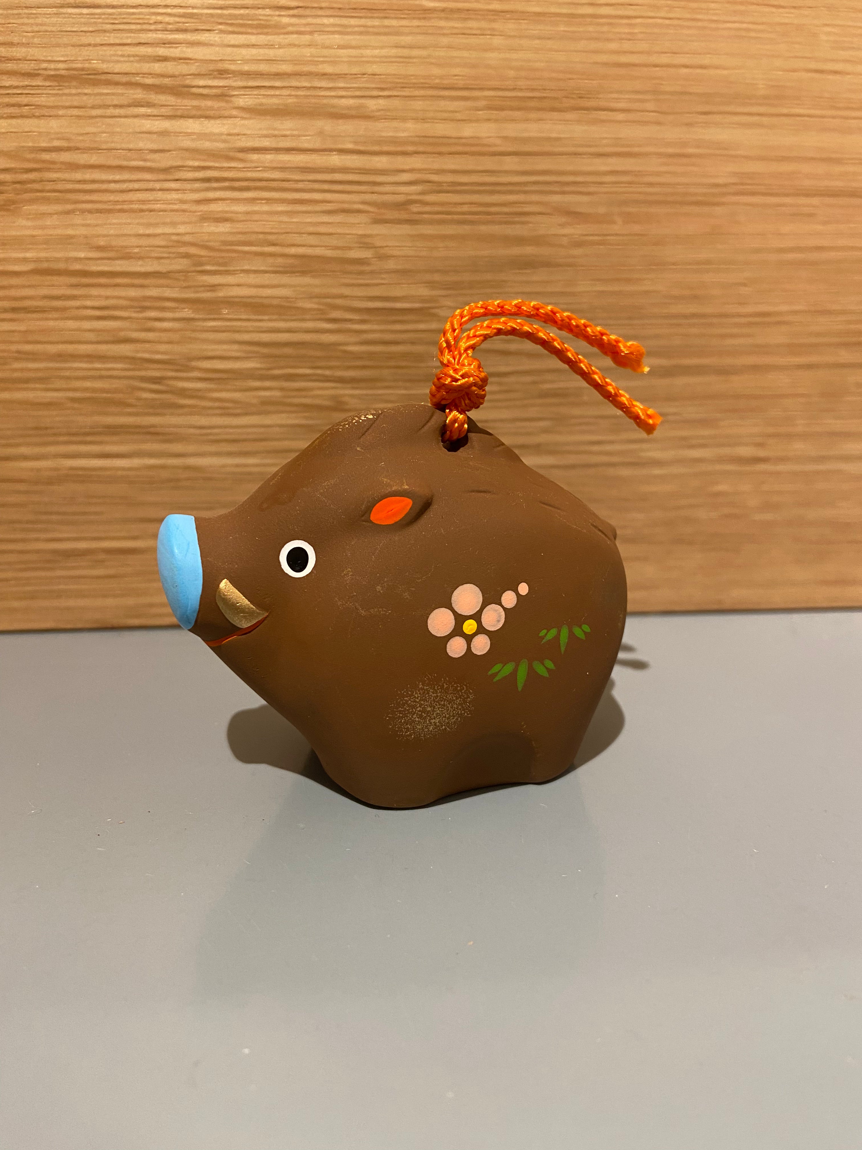 Japansk keramikklokke - Vildsvin