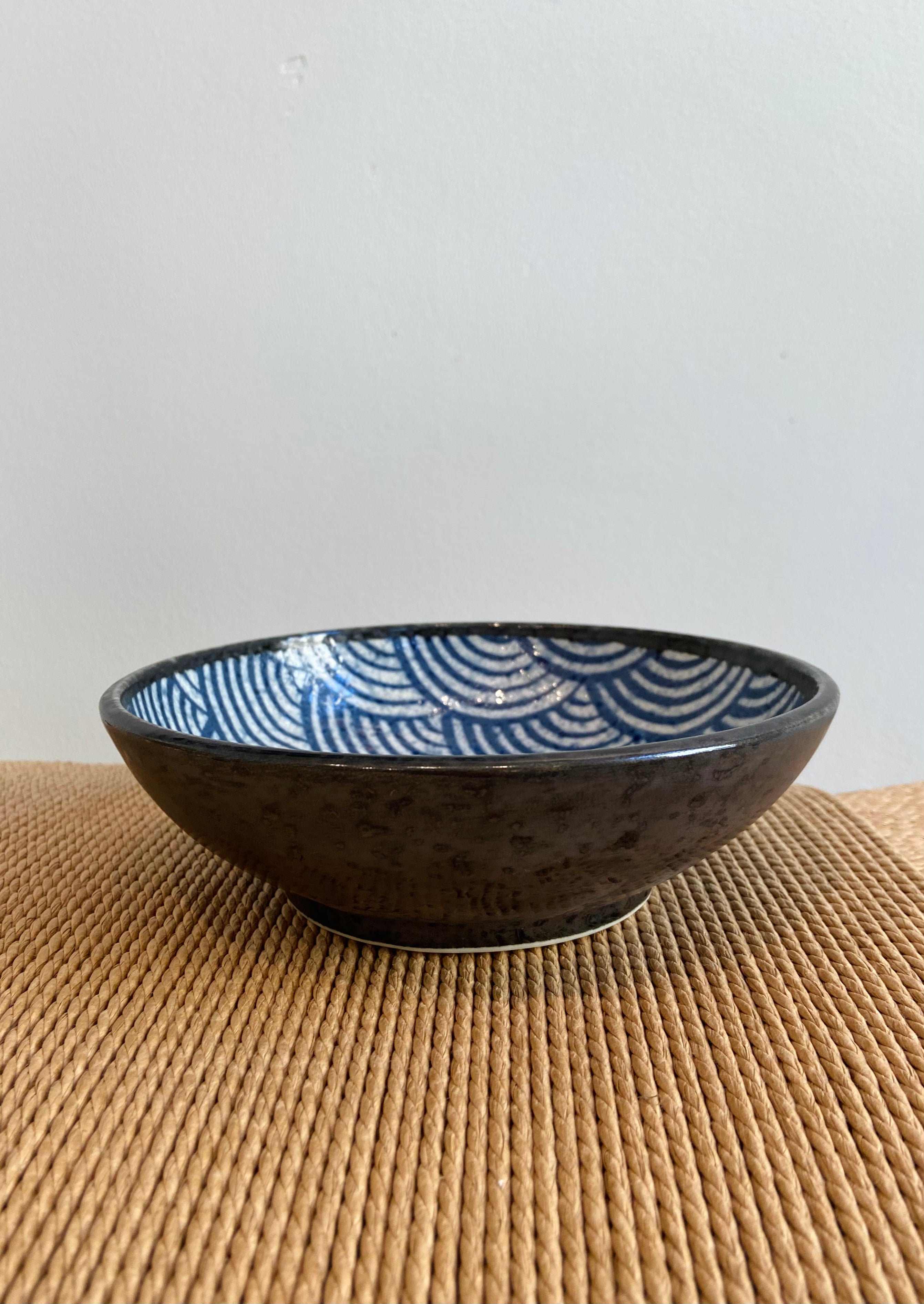 Blå bølger - Stor skål med bølger Ø16