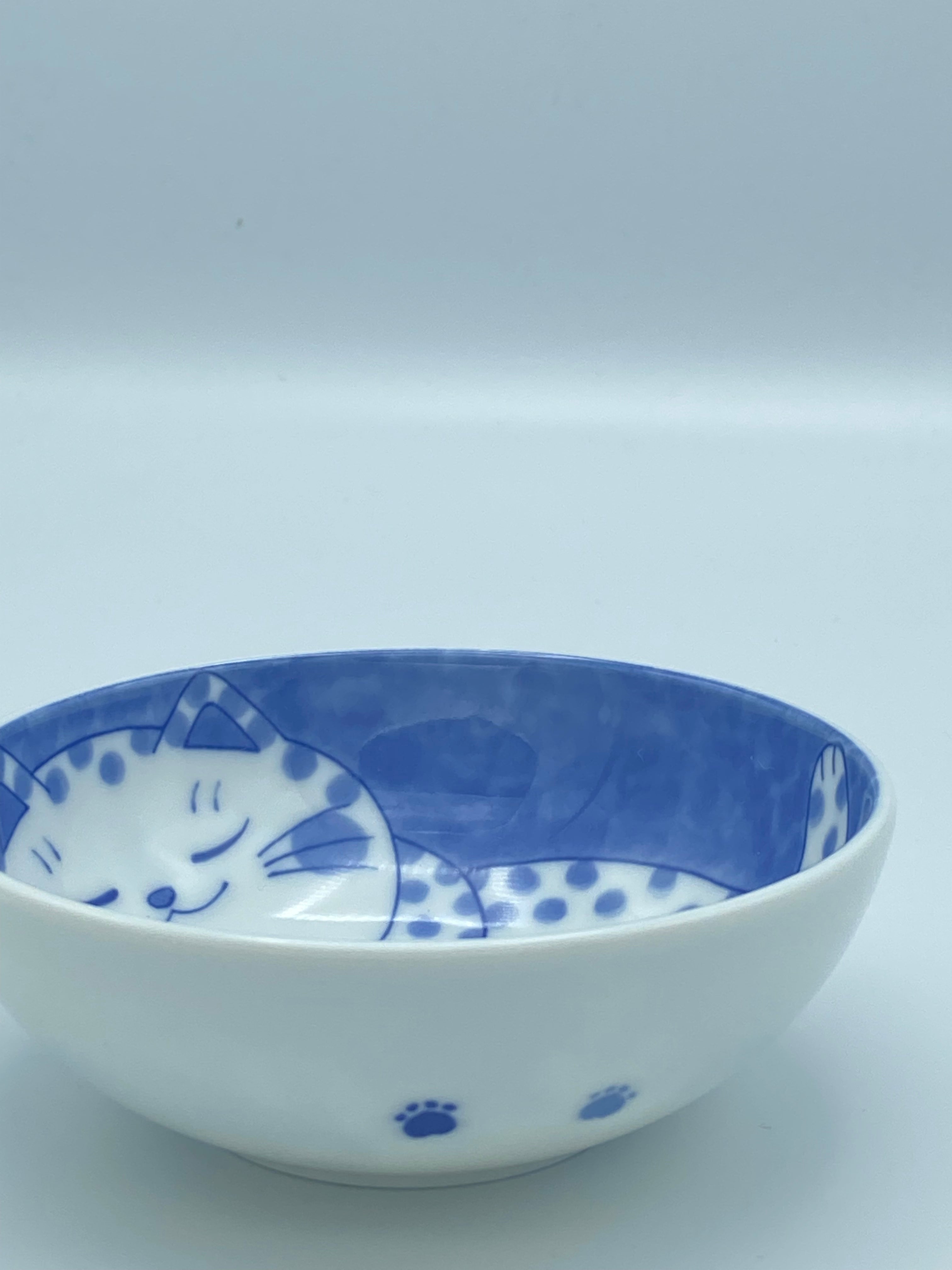 Fat Cat - Cat bowl with dots