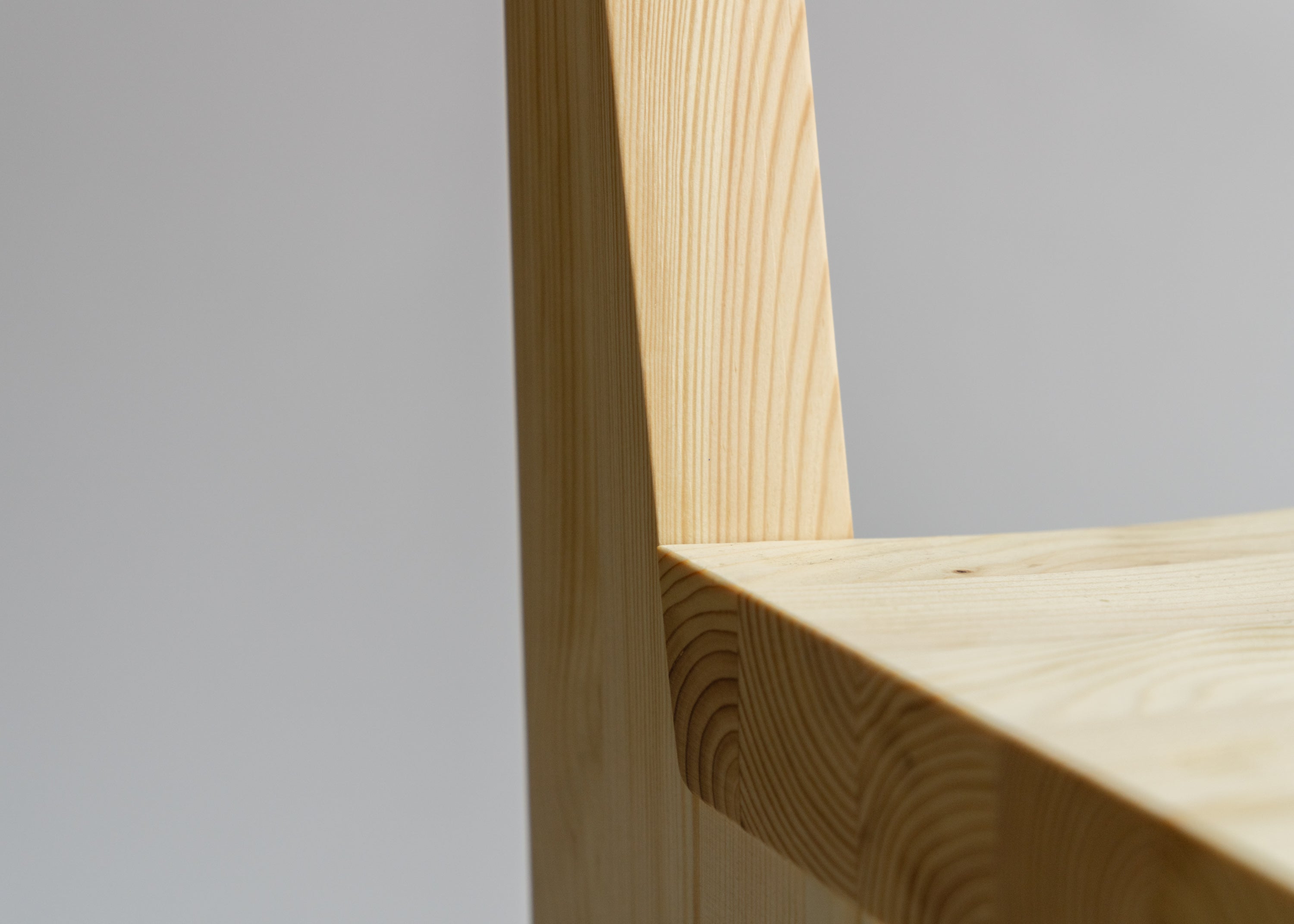 Vaarnii - 001 Dining Chair