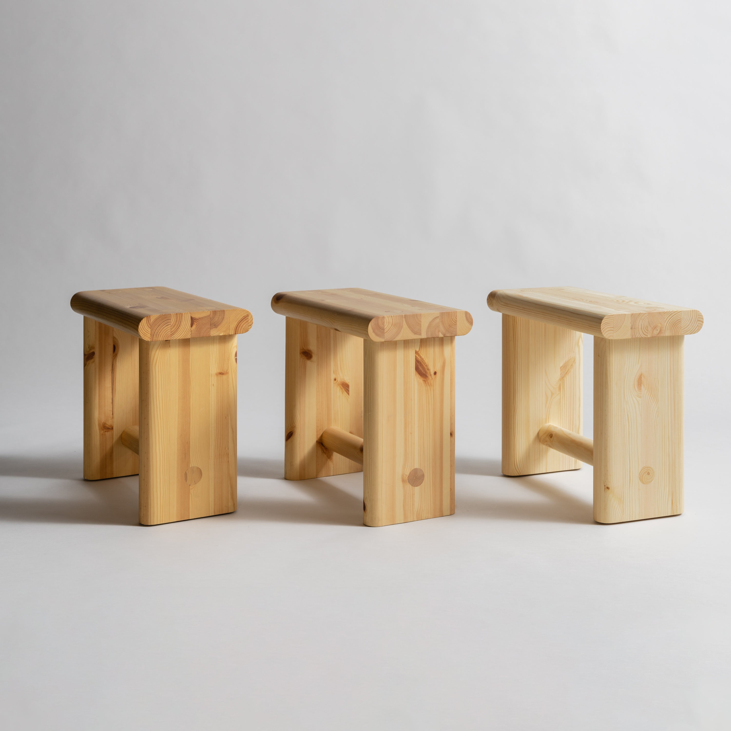 Vaarnii - 002 Ast Stool
