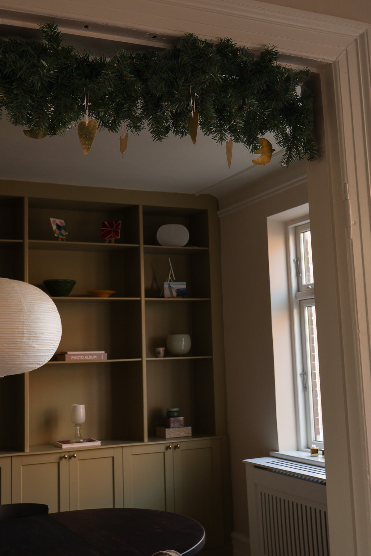 Håndlavet julepynt i messing: fugle ornament