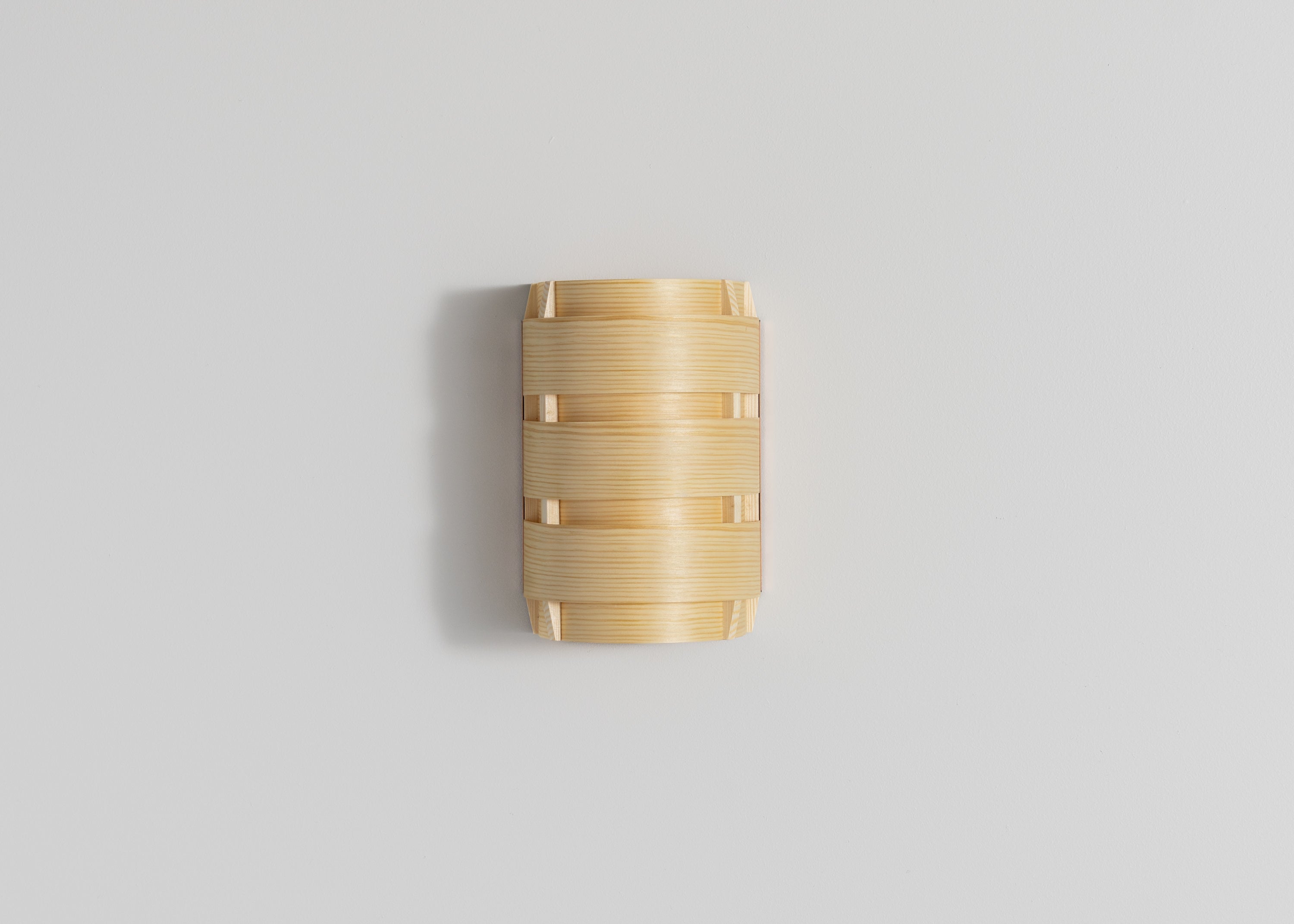 Vaarnii - 1004 Hans Wall Light