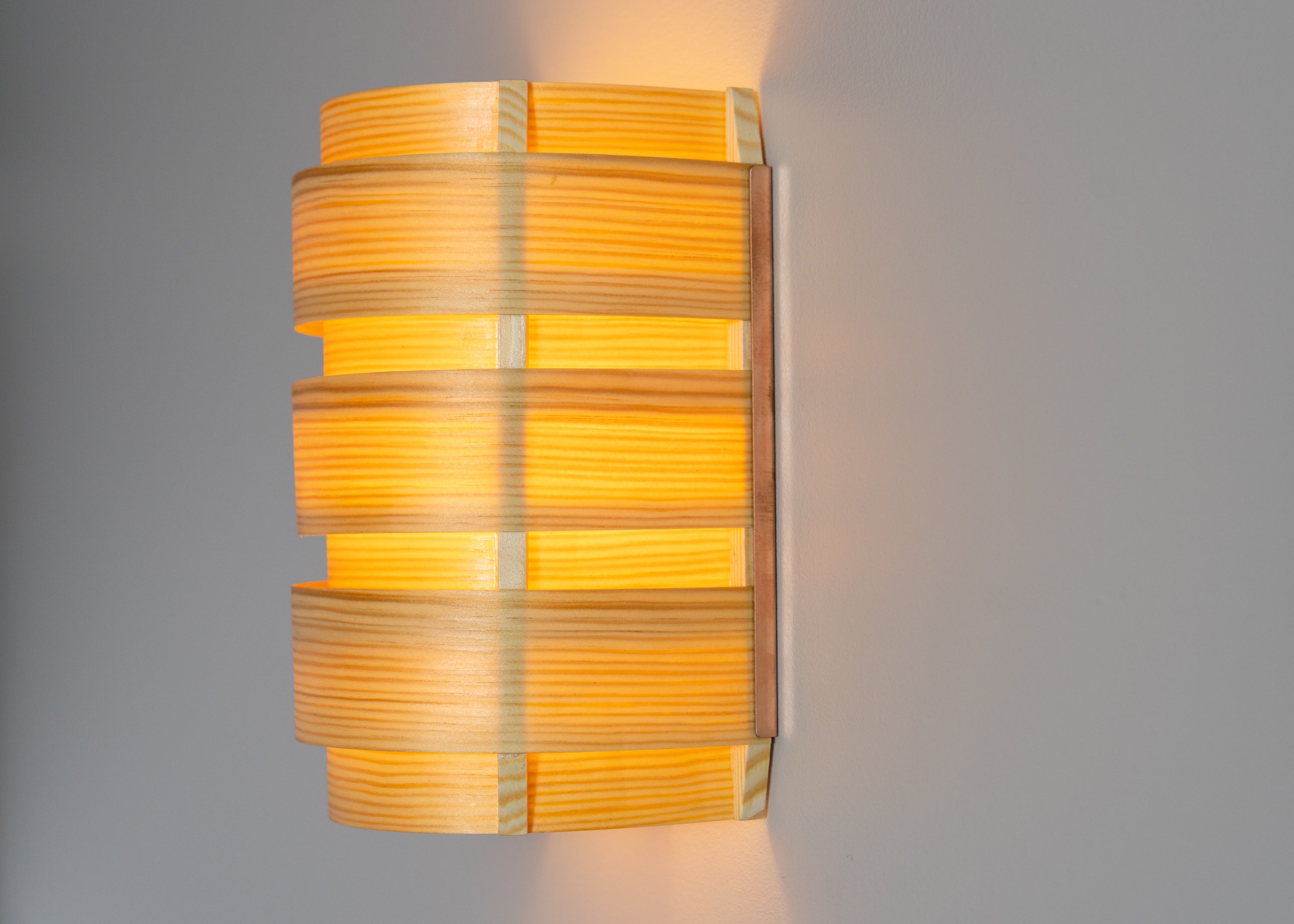 Vaarnii - 1004 Hans Wall Light