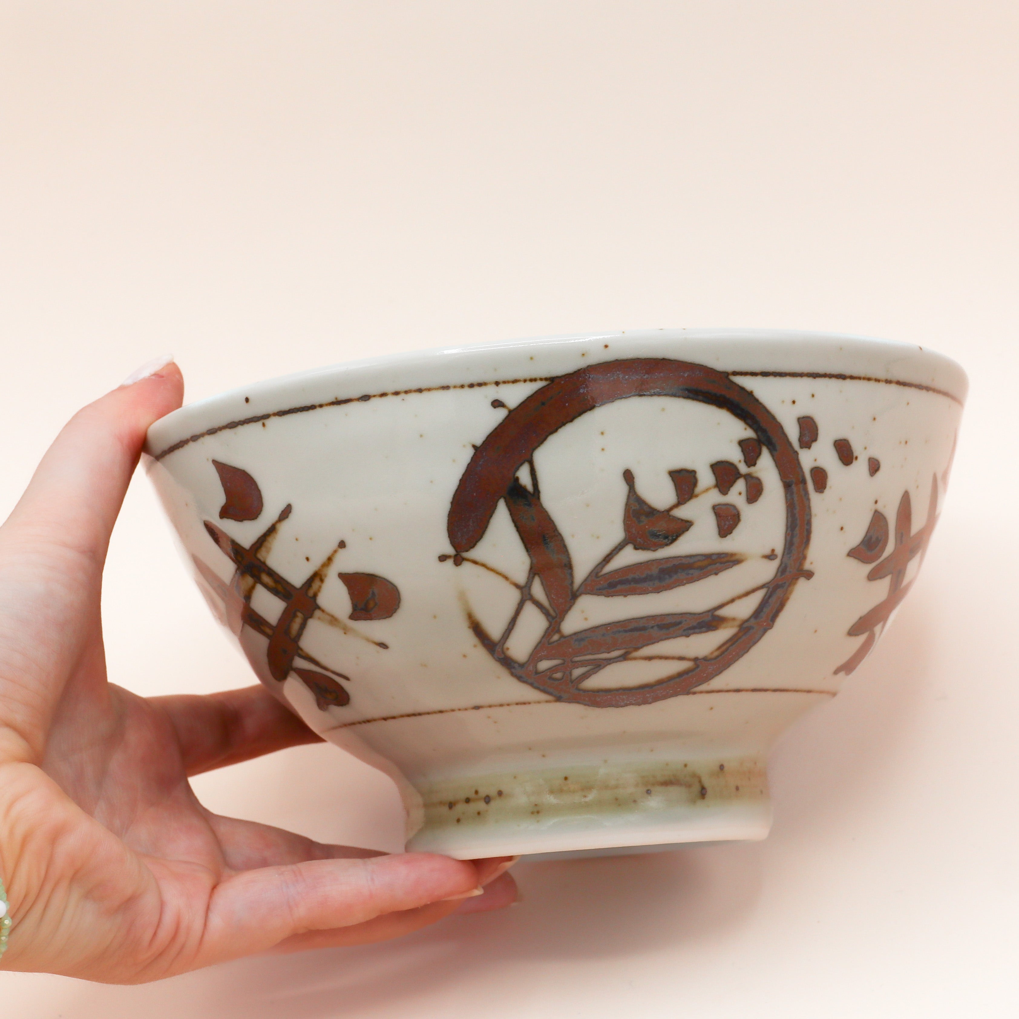 Noodle bowl with brown motifs