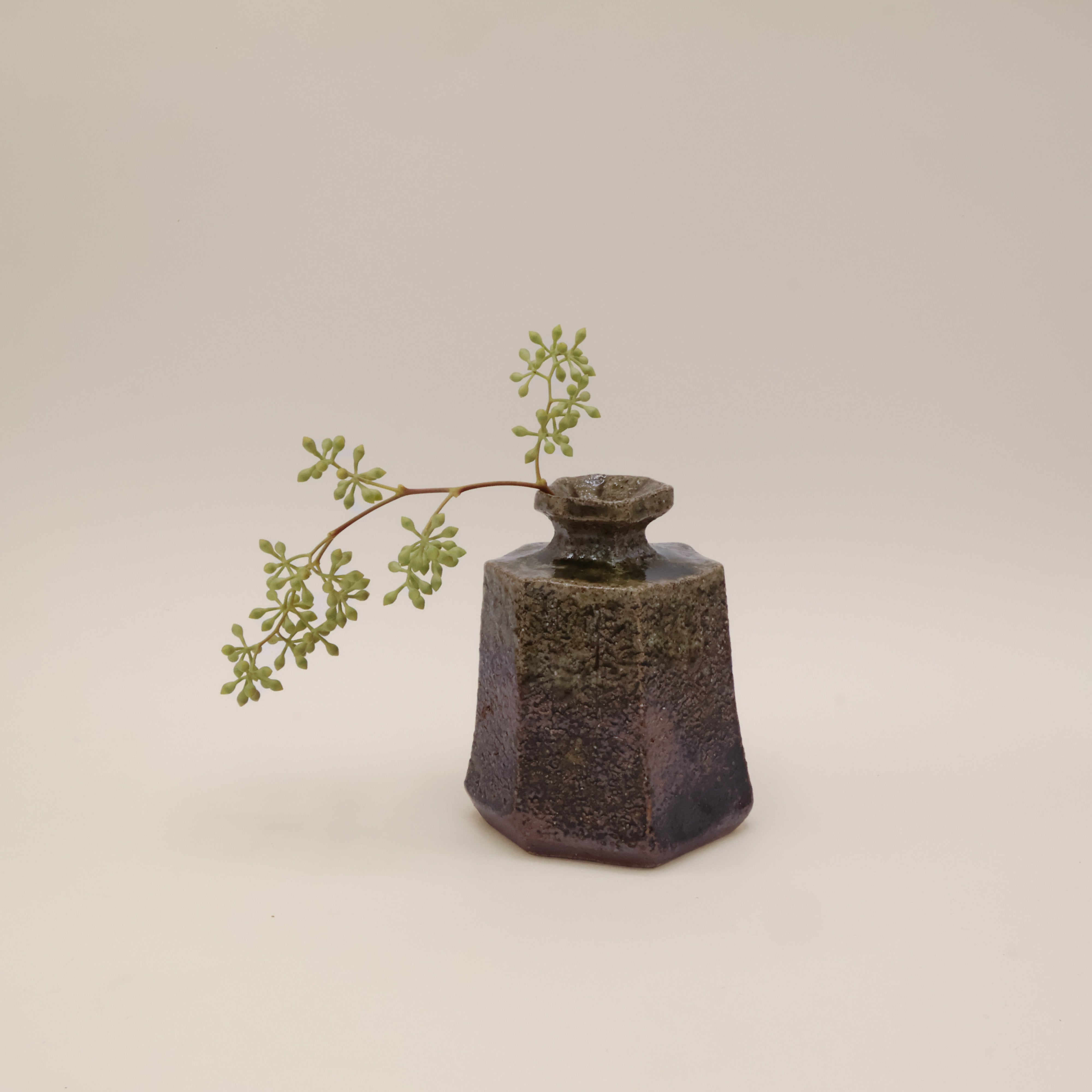NANATSU Vase