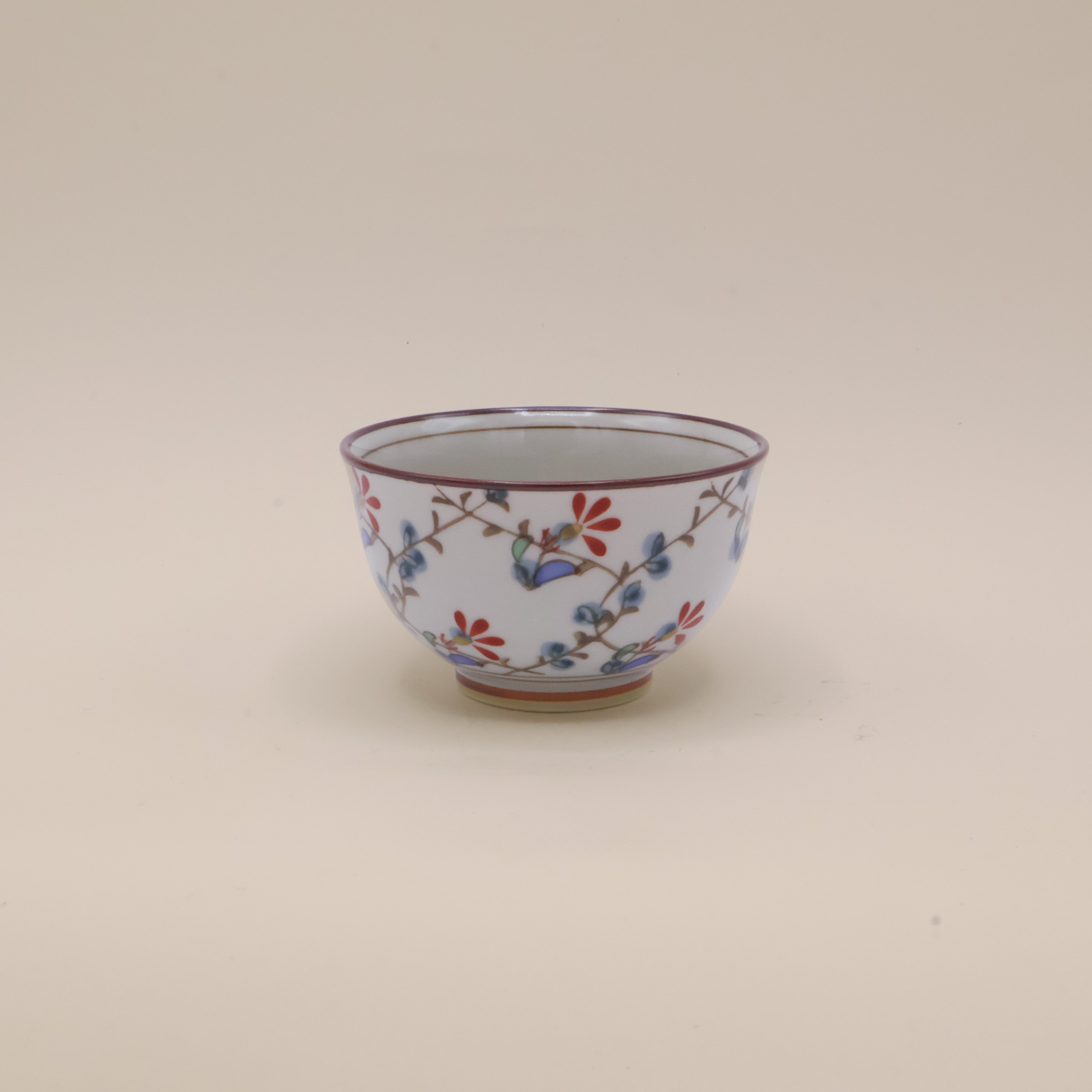 Skål/tekop med blå og røde blomster