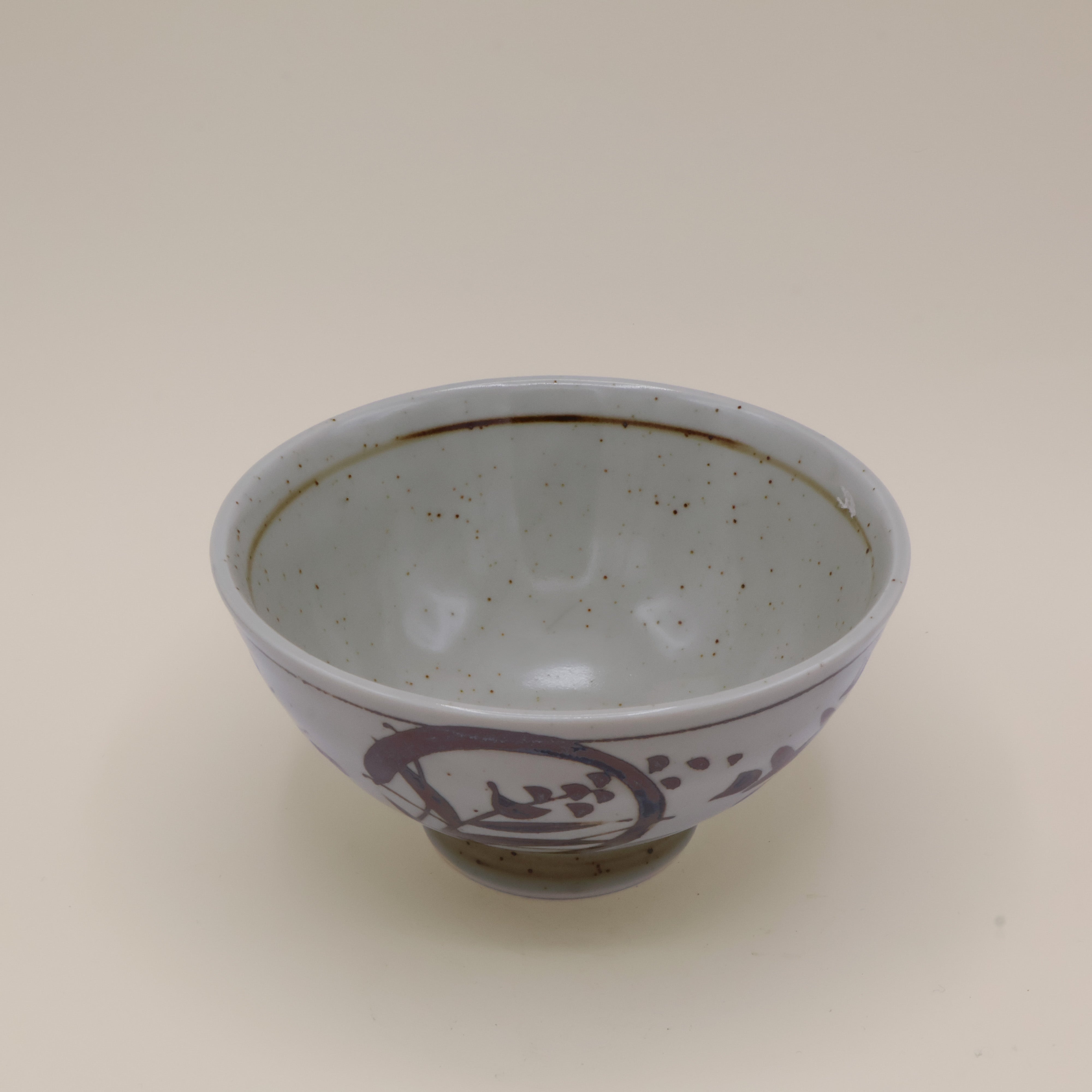 Noodle bowl with brown motifs
