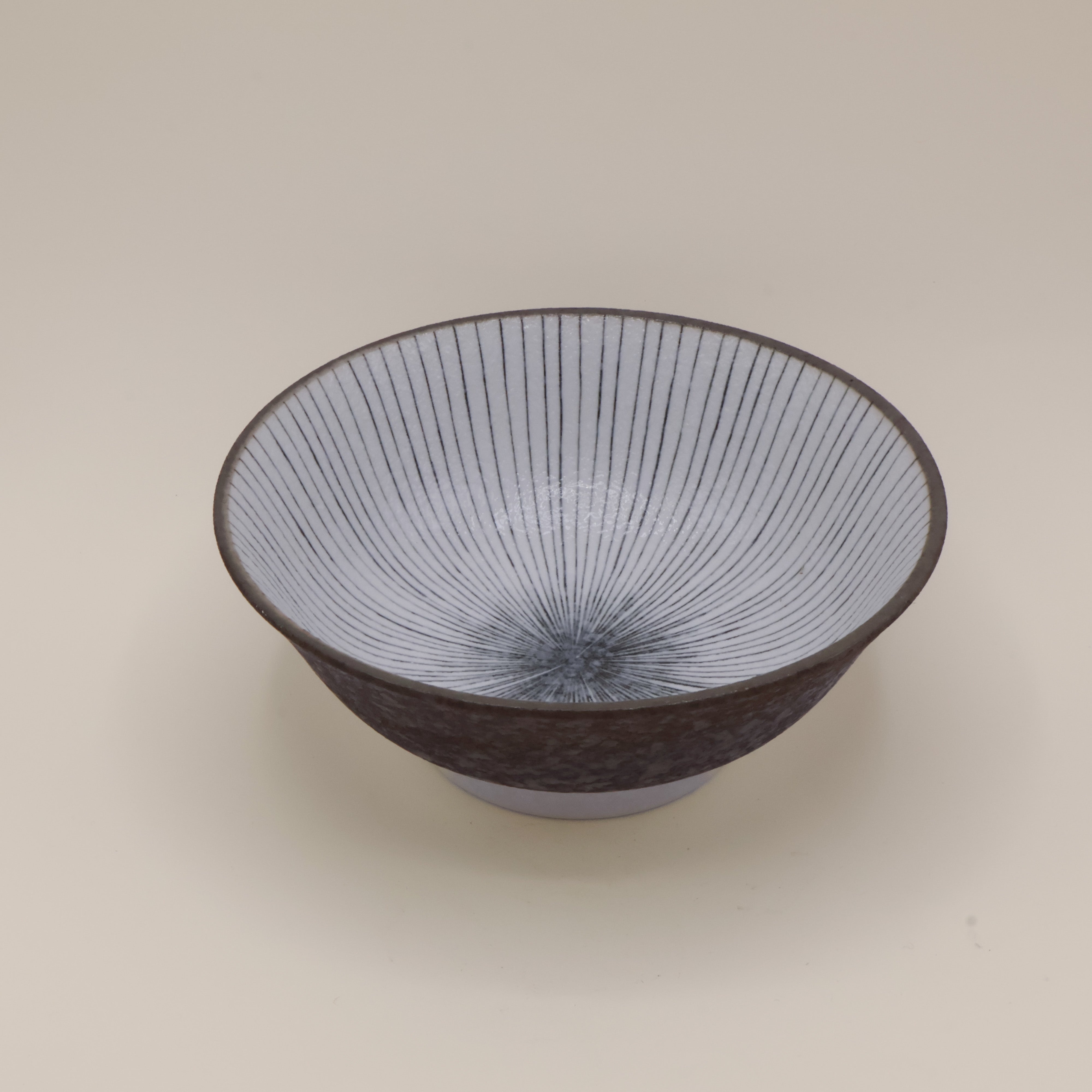 Ramenskål grå/brun med striber