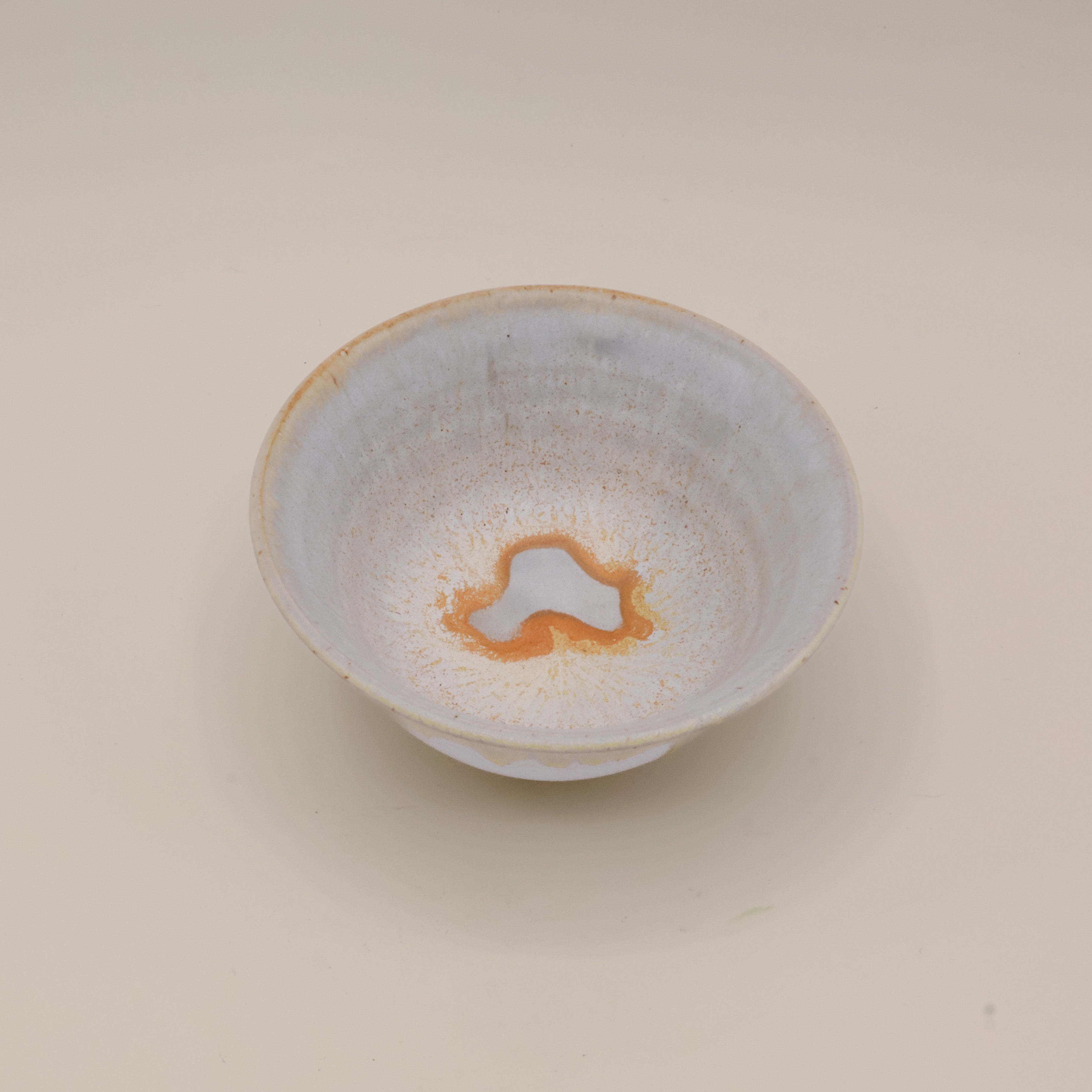 HEION - Signe Schmidt matcha cup/bowl in white and brown
