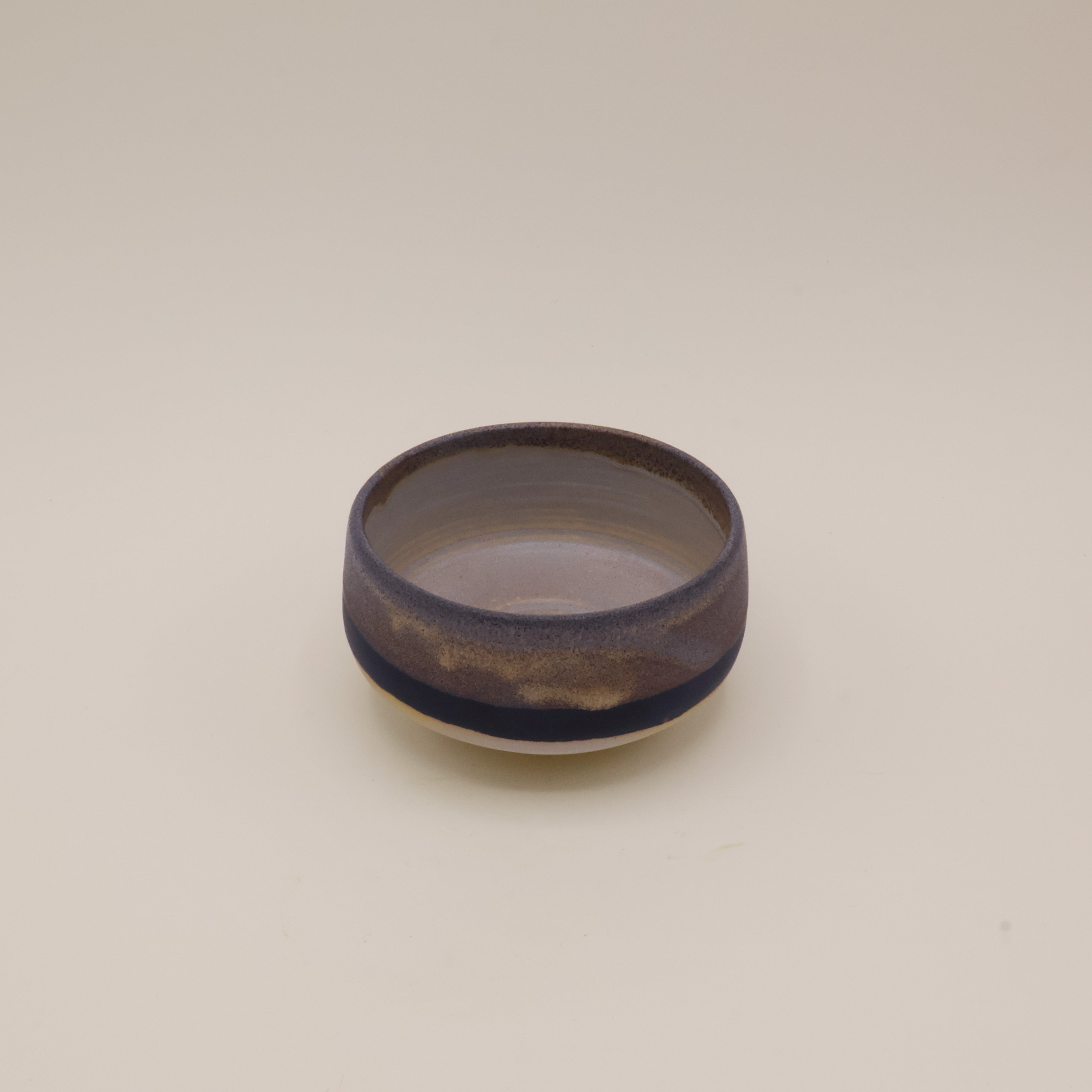 KURO - Signe Schmidt matcha cup/bowl in black and brown