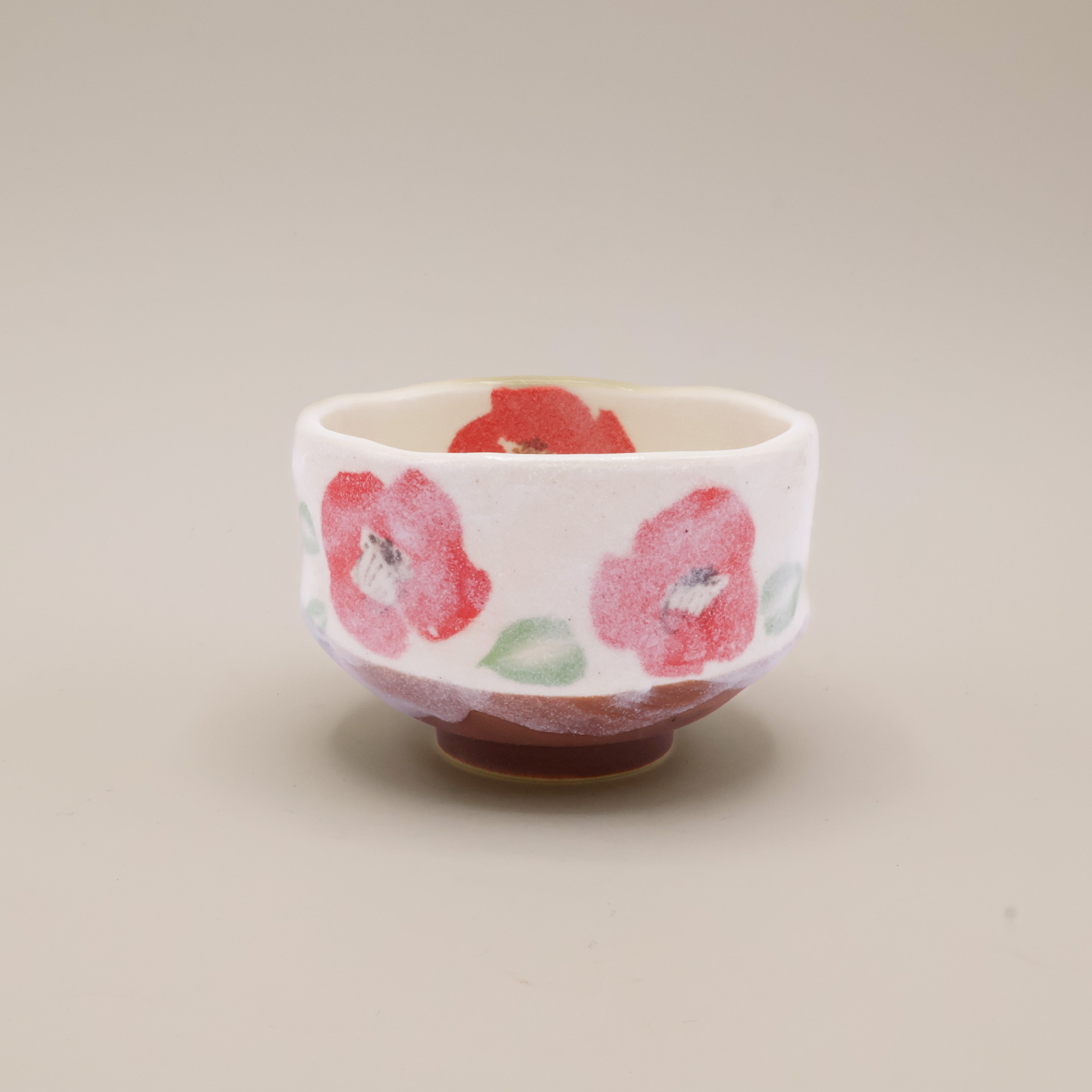 (Missing quantity) Matcha cup - Small with white glaze and red flowers