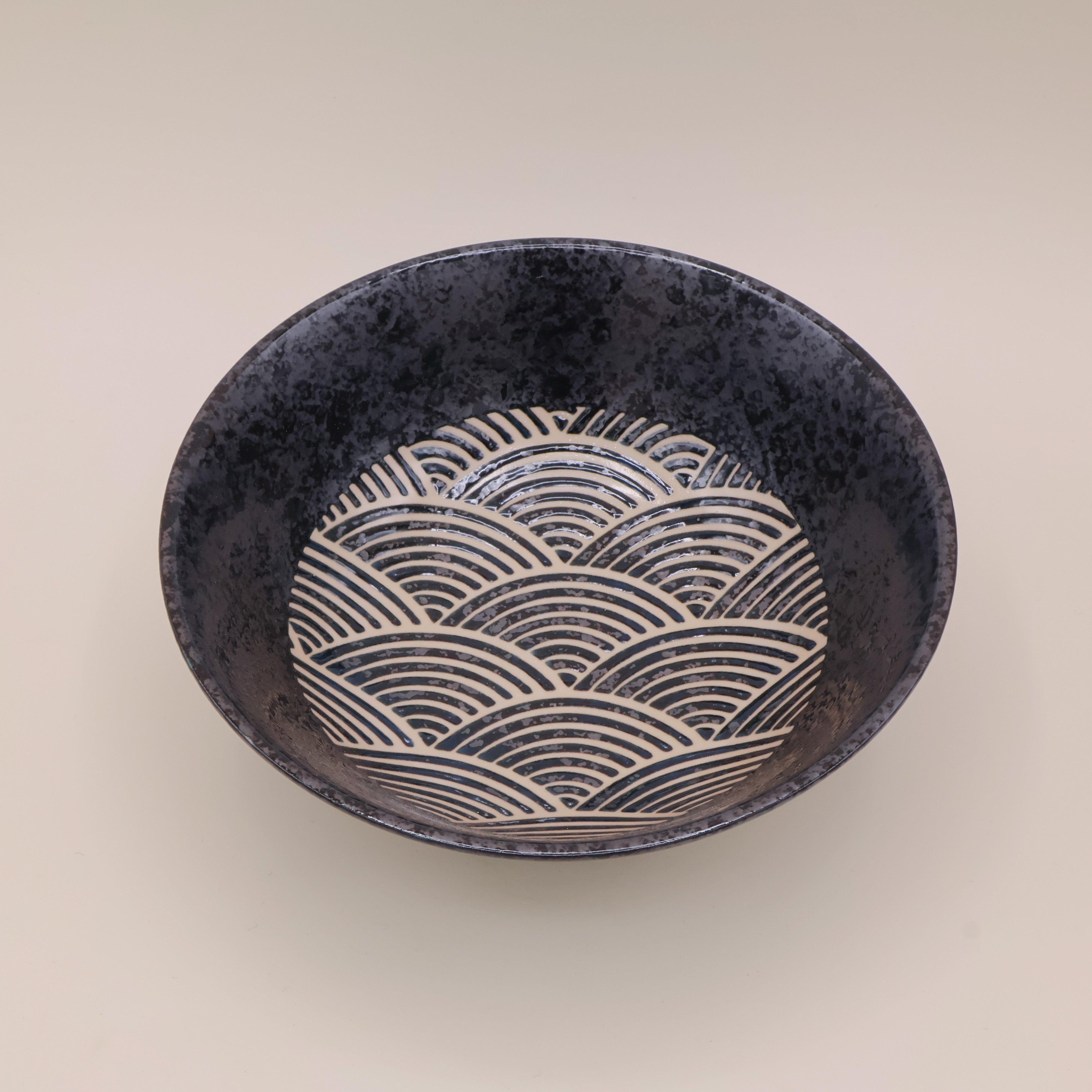 Ramen bowl with wave pattern in black