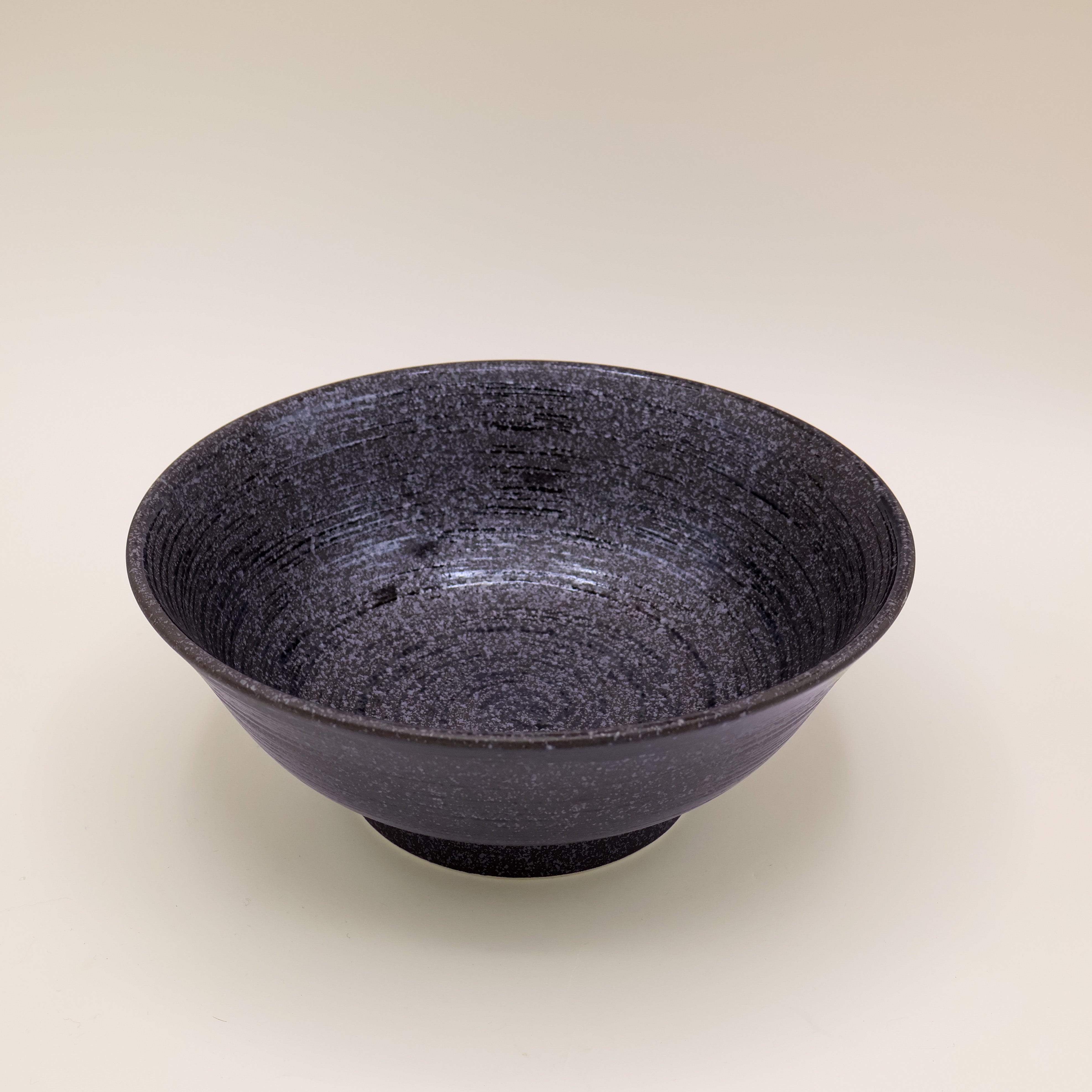 Ramenskål i sort med striber