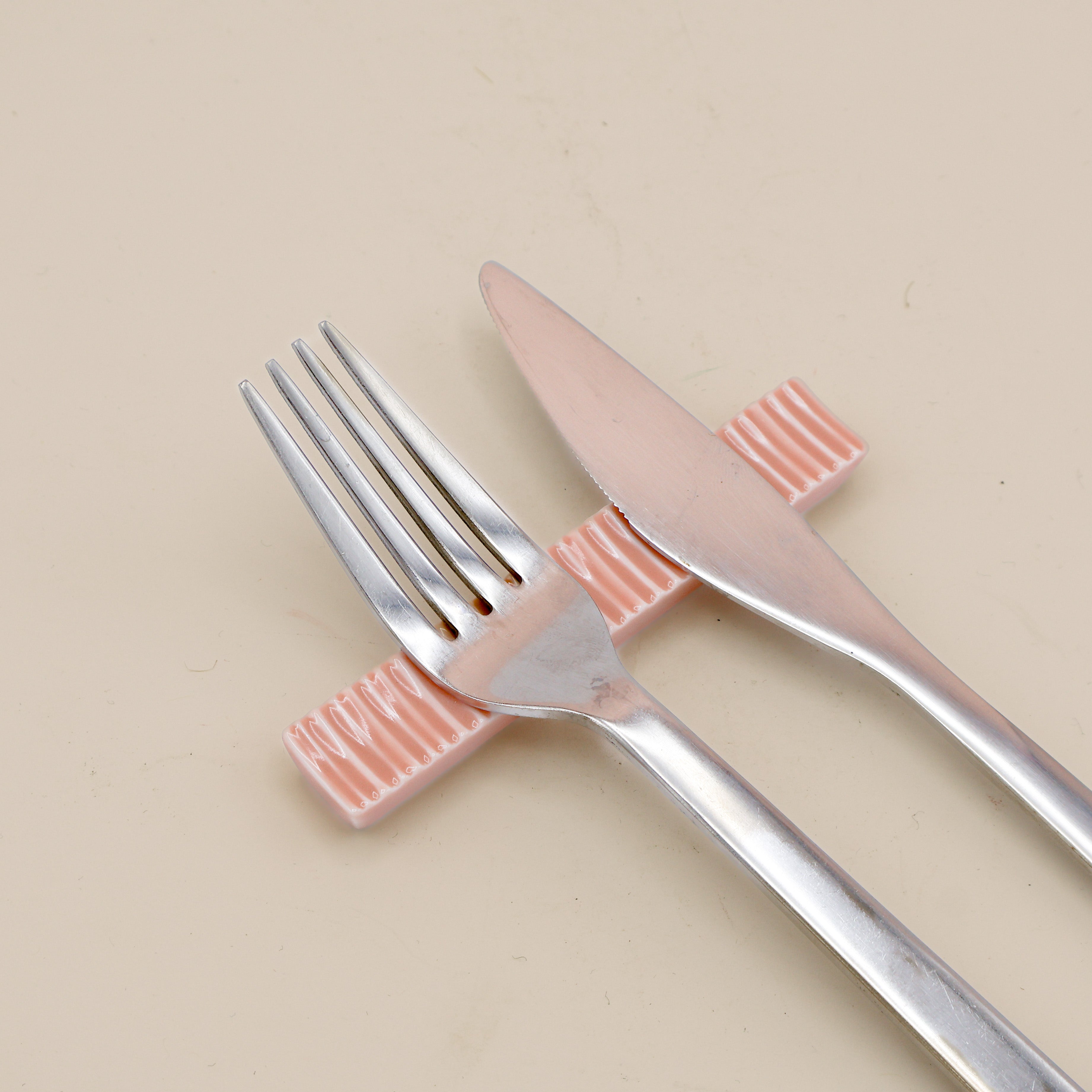 Bestikholder - Riller / Lyserød