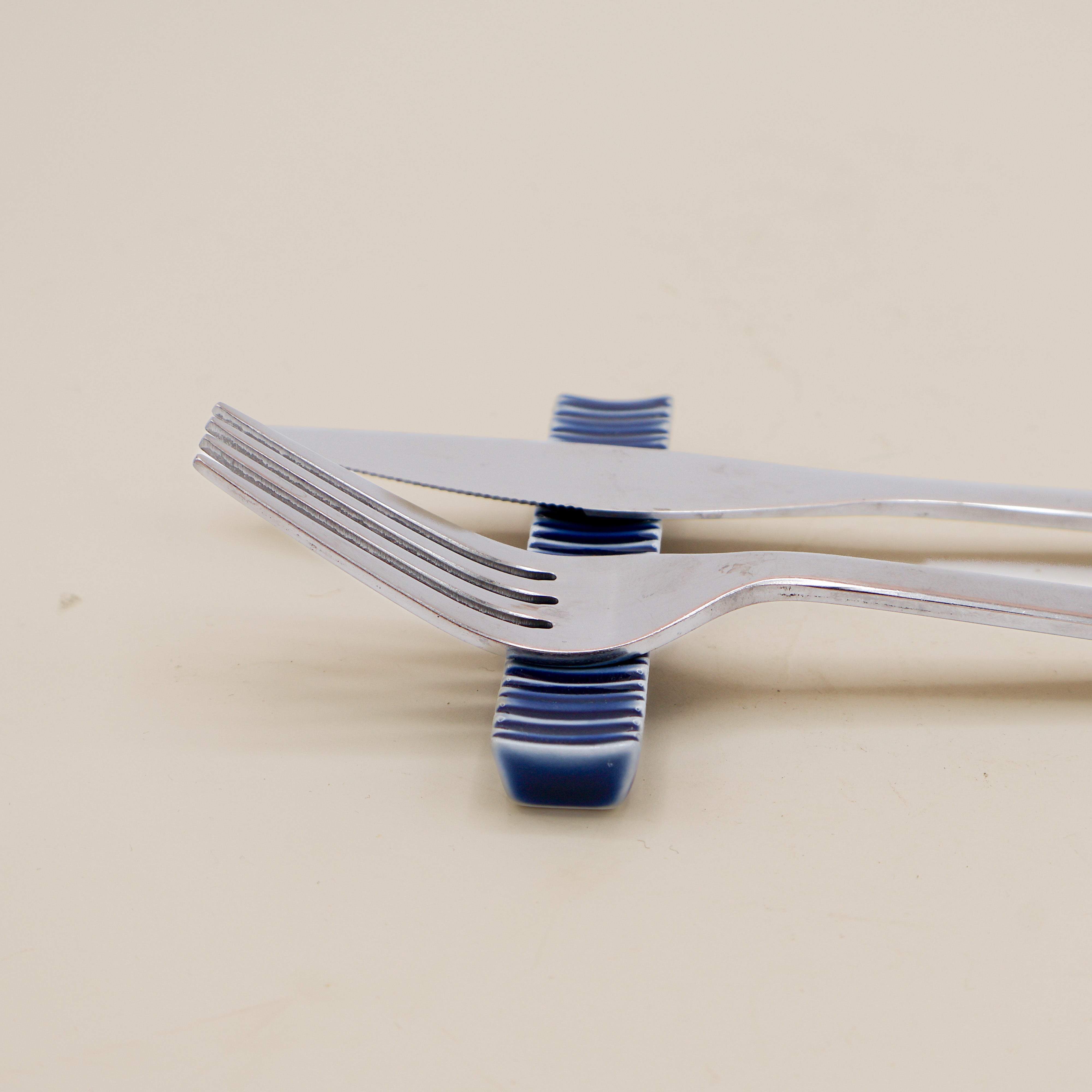 Bestikholder - Riller / Mørkeblå