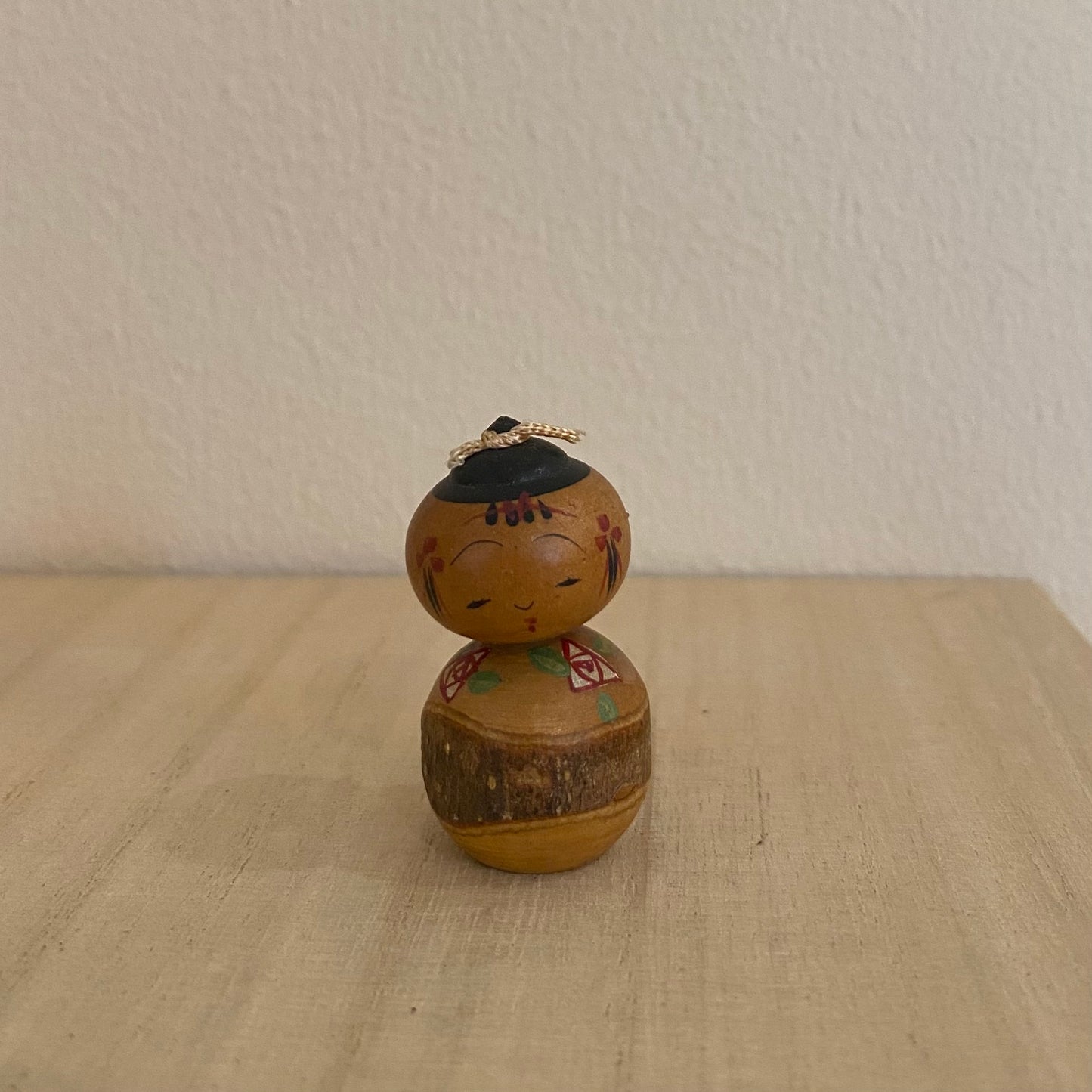 Små unika træfigurer