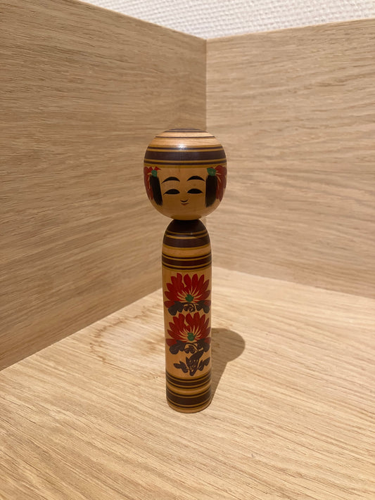 Kokeshi nr. 682