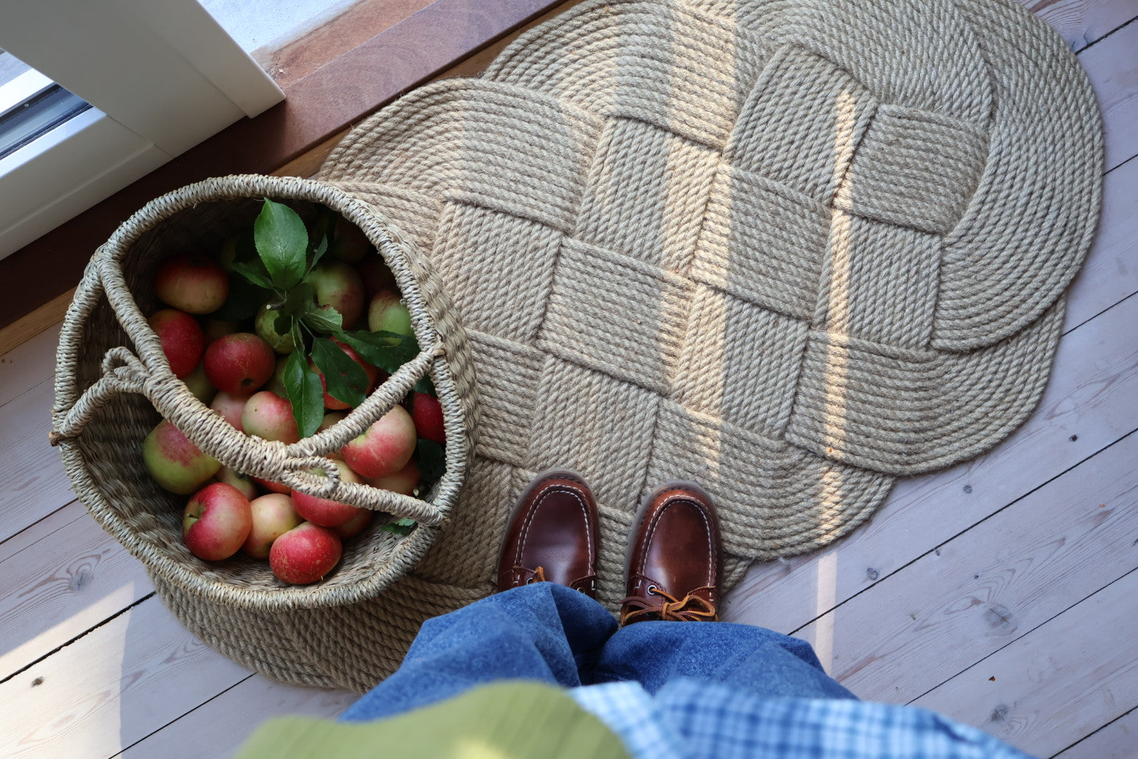 Yōkoso hand-woven jute door mat; great