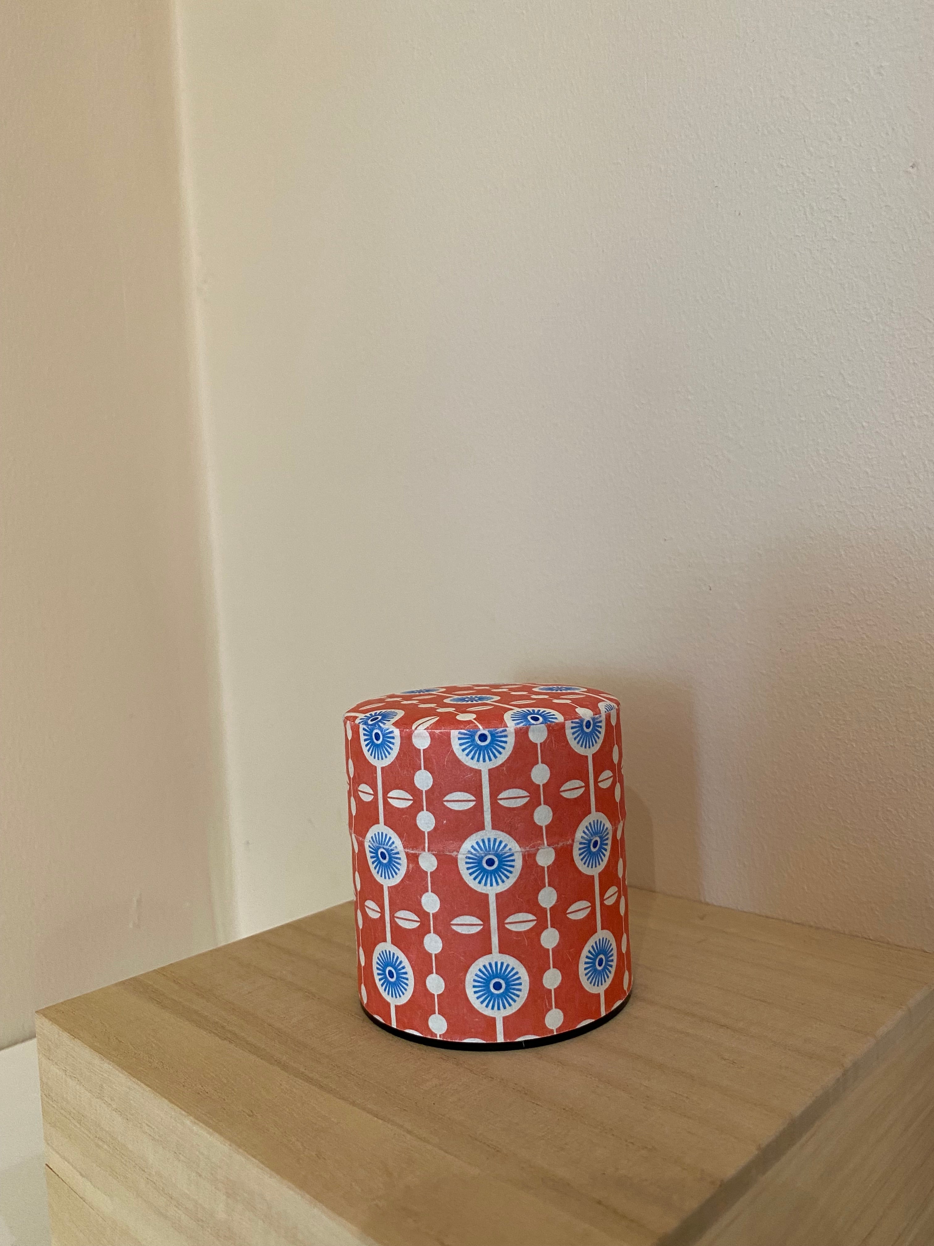 Tedåser med forskellige print - lave - 50%