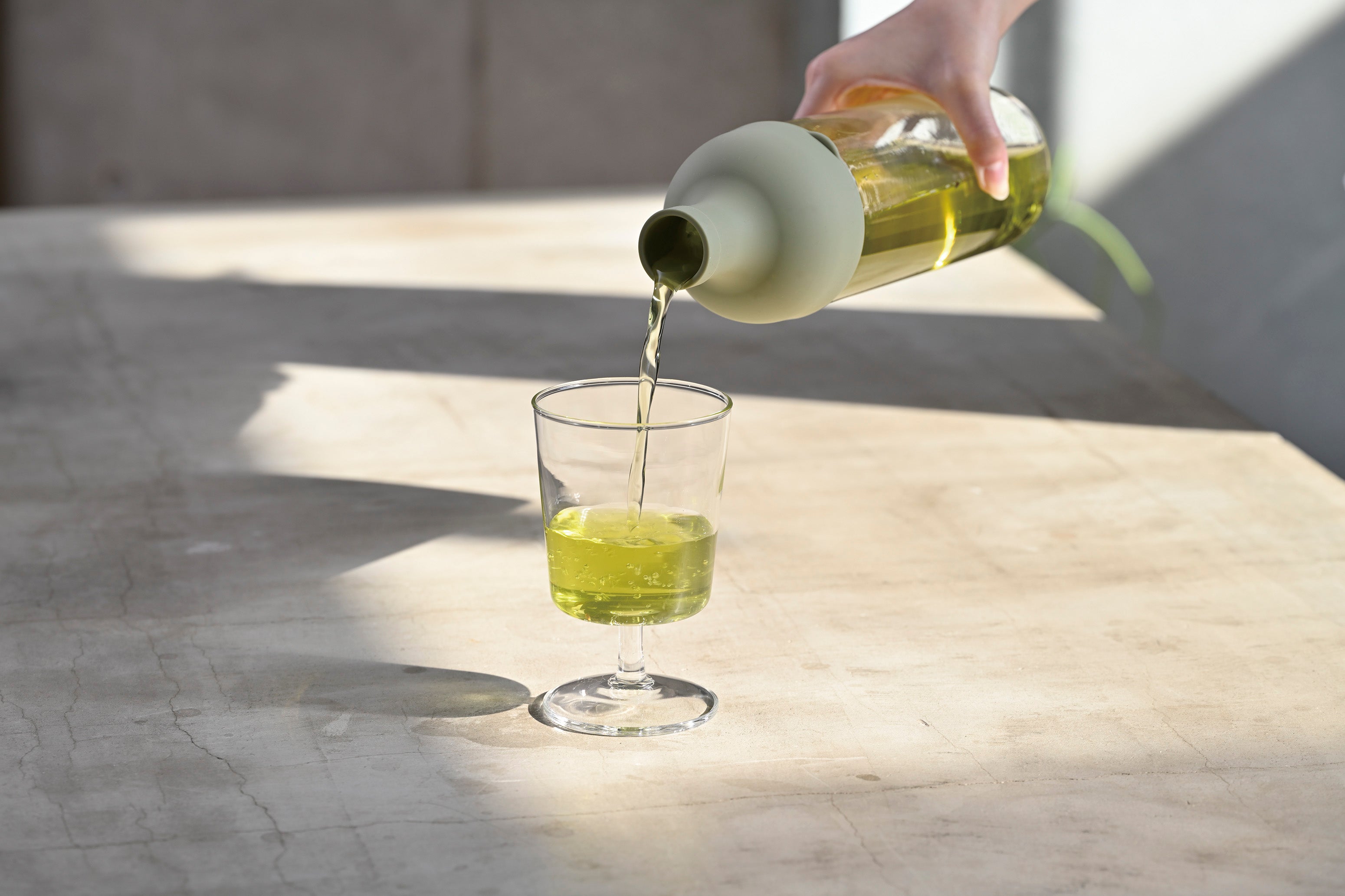 HARIO Cold Brew Tea Bottle 750 ml – Smokey Green